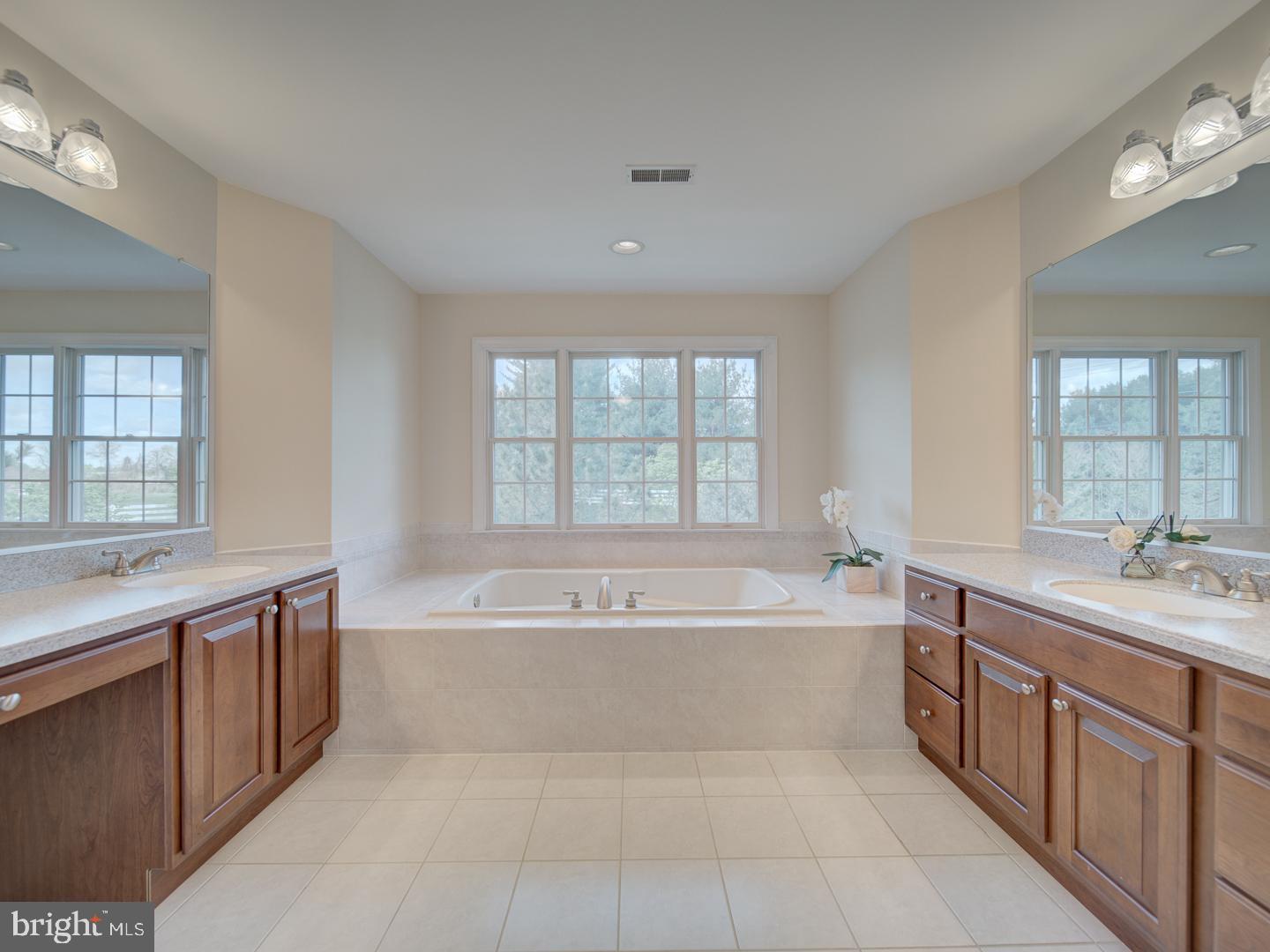 SCOTT FARM - Residential