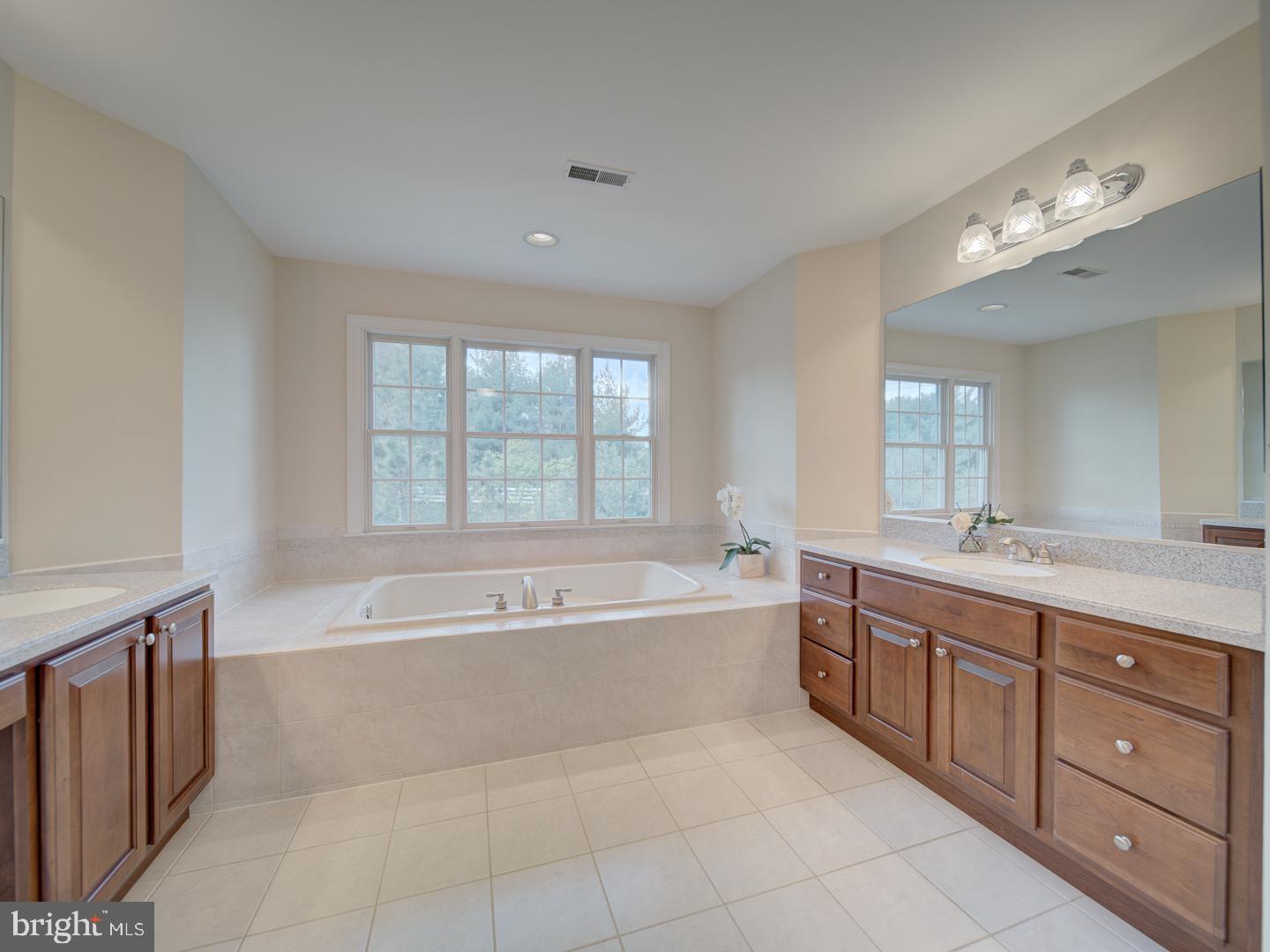 SCOTT FARM - Residential