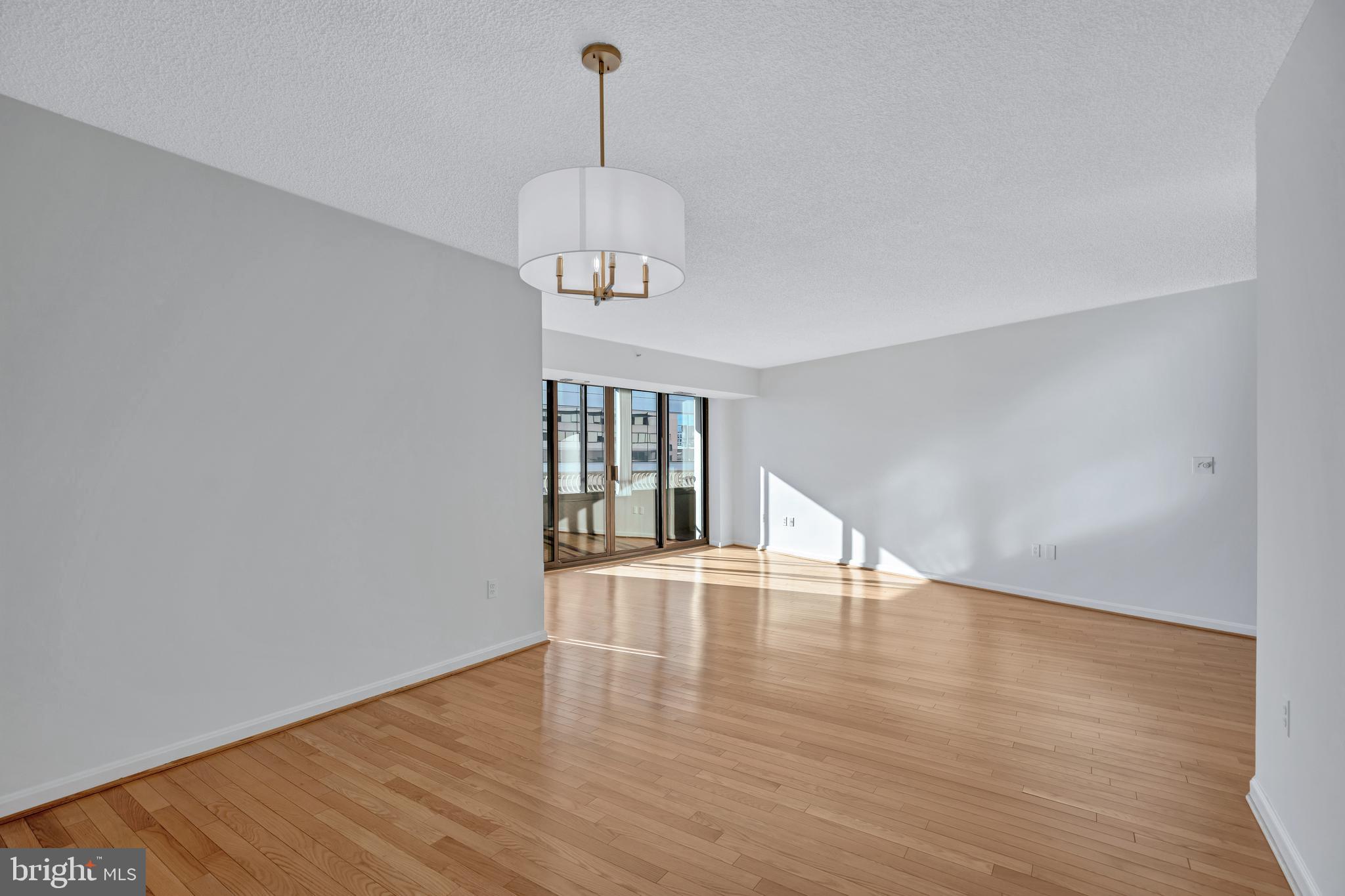 CRYSTAL GATEWAY - Residential