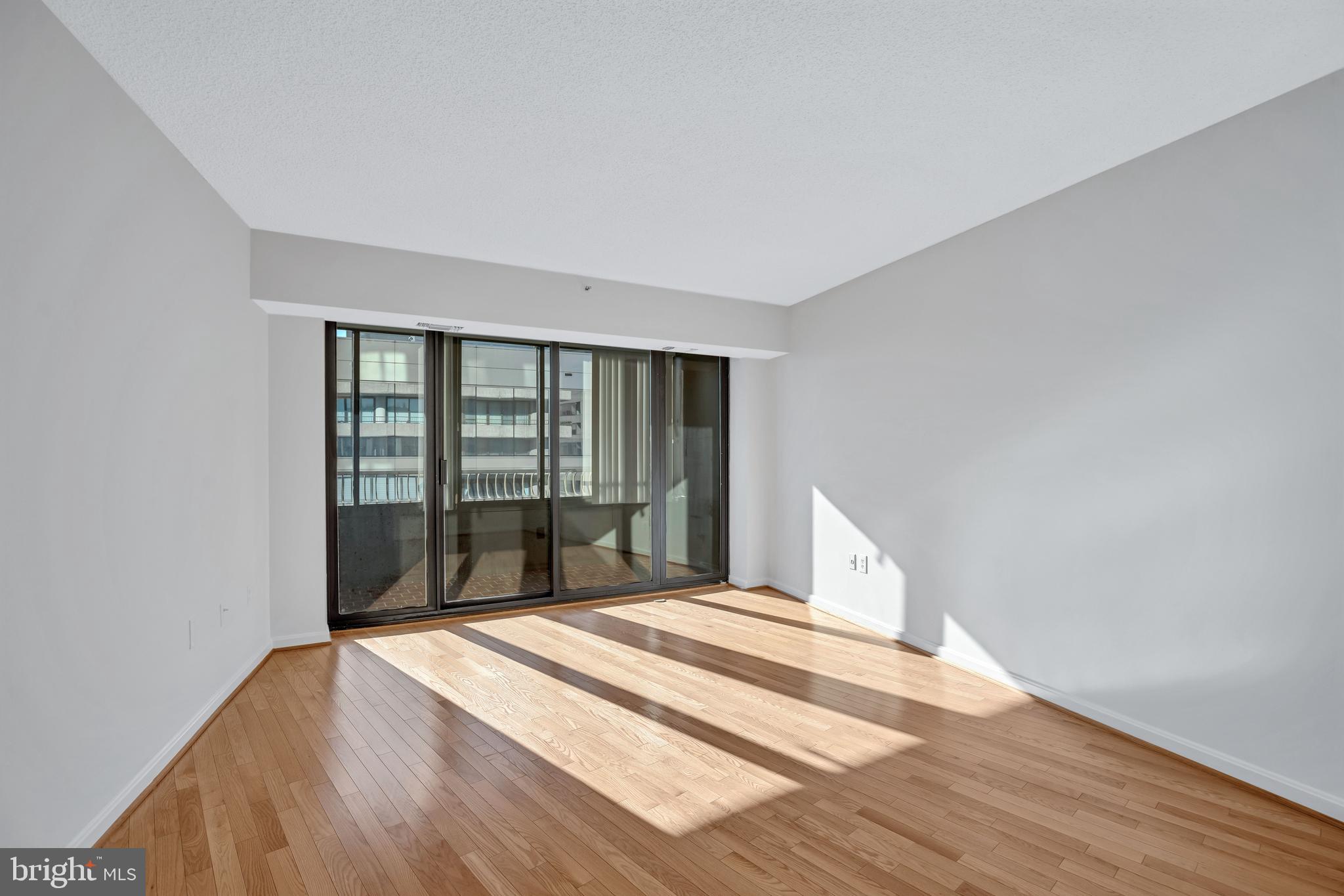 CRYSTAL GATEWAY - Residential