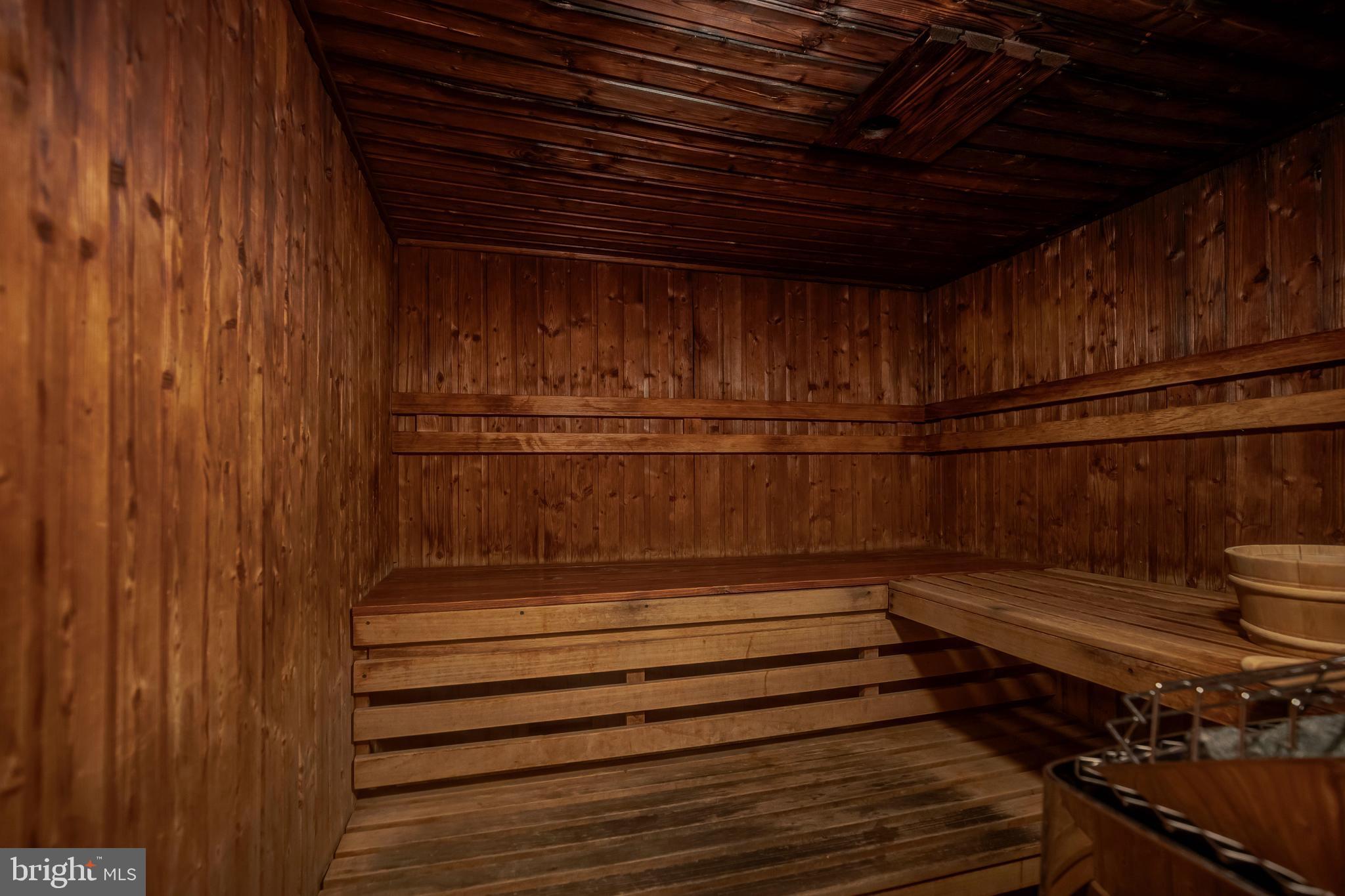 CRYSTAL GATEWAY - Residential