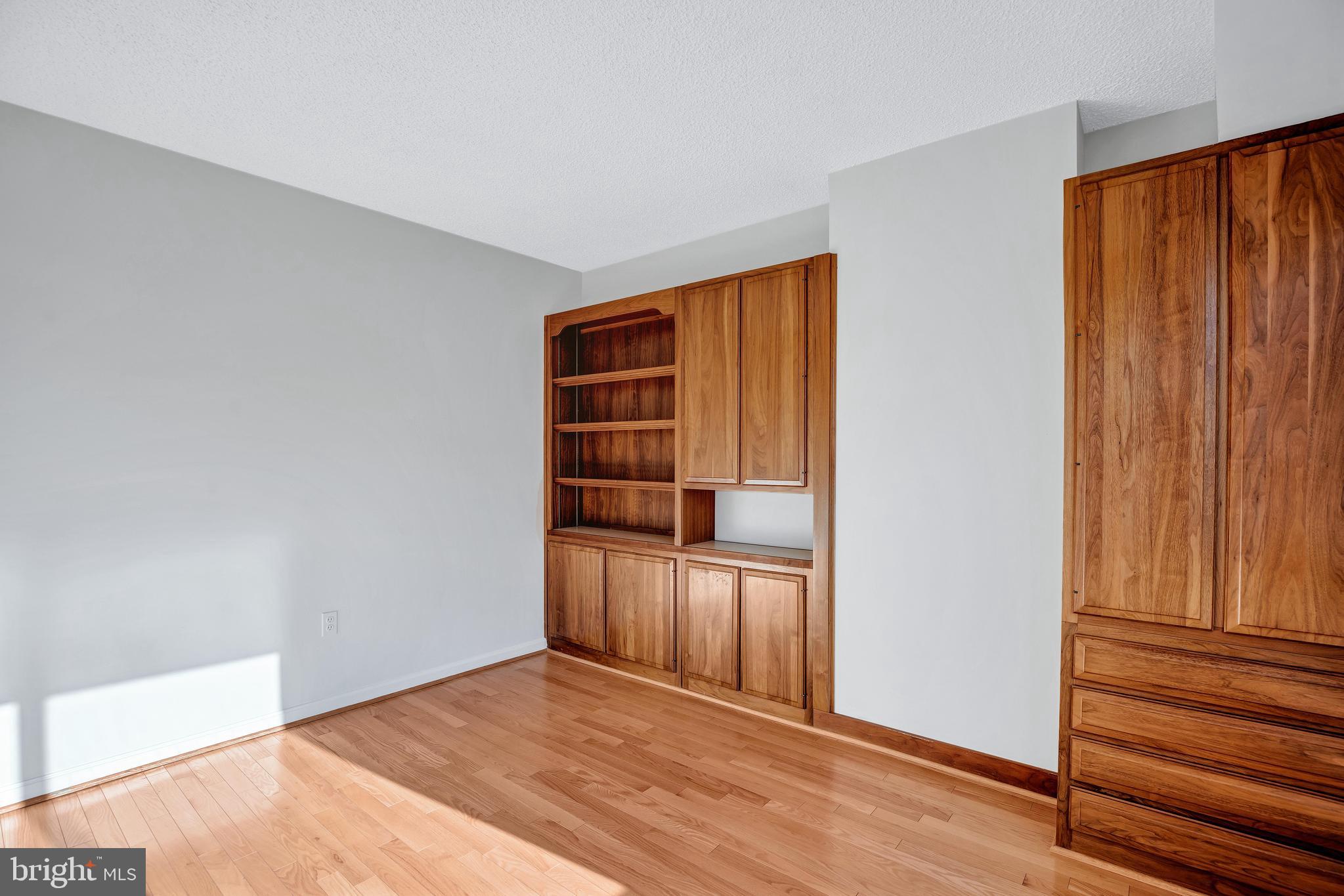 CRYSTAL GATEWAY - Residential