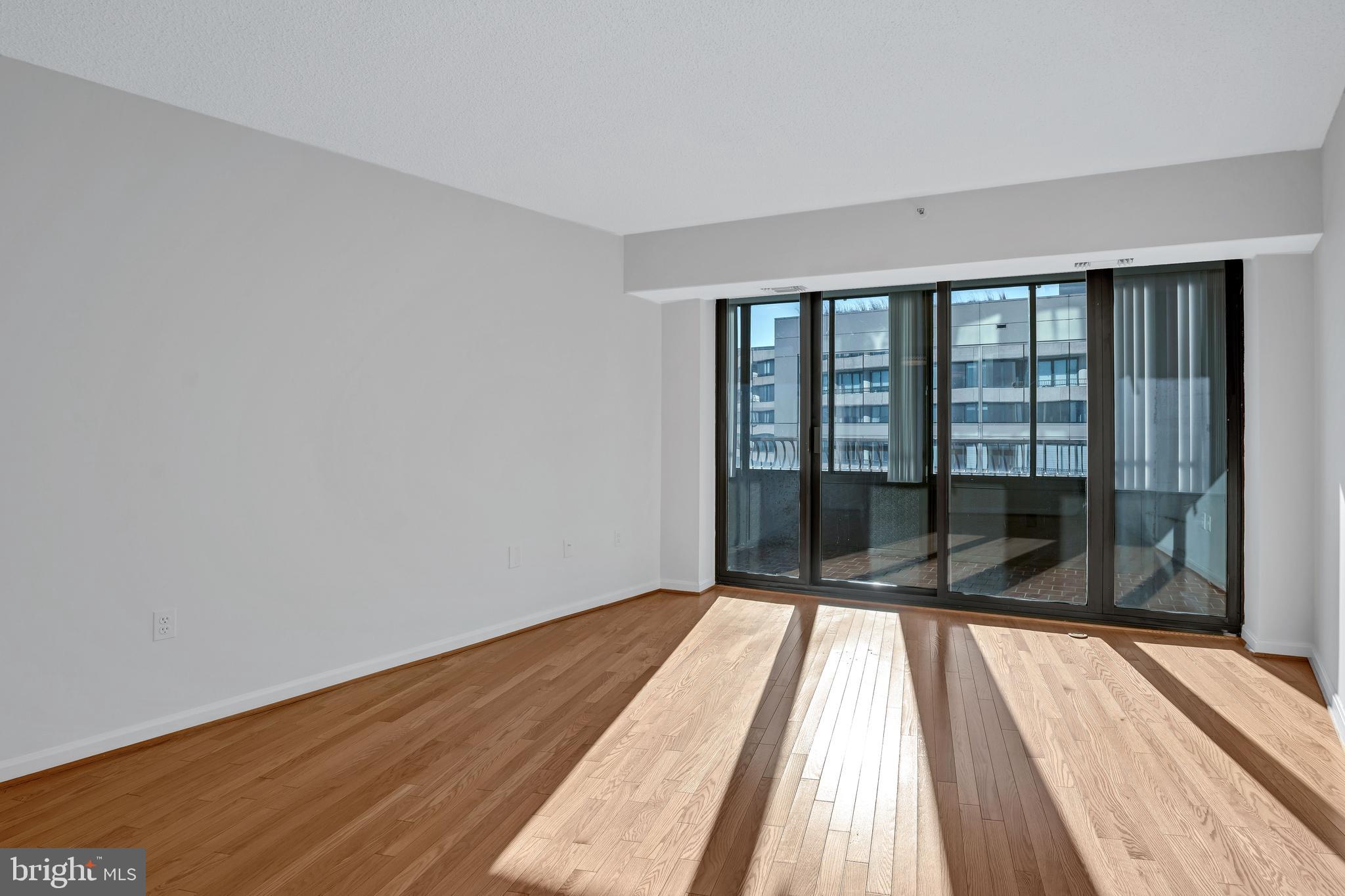 CRYSTAL GATEWAY - Residential