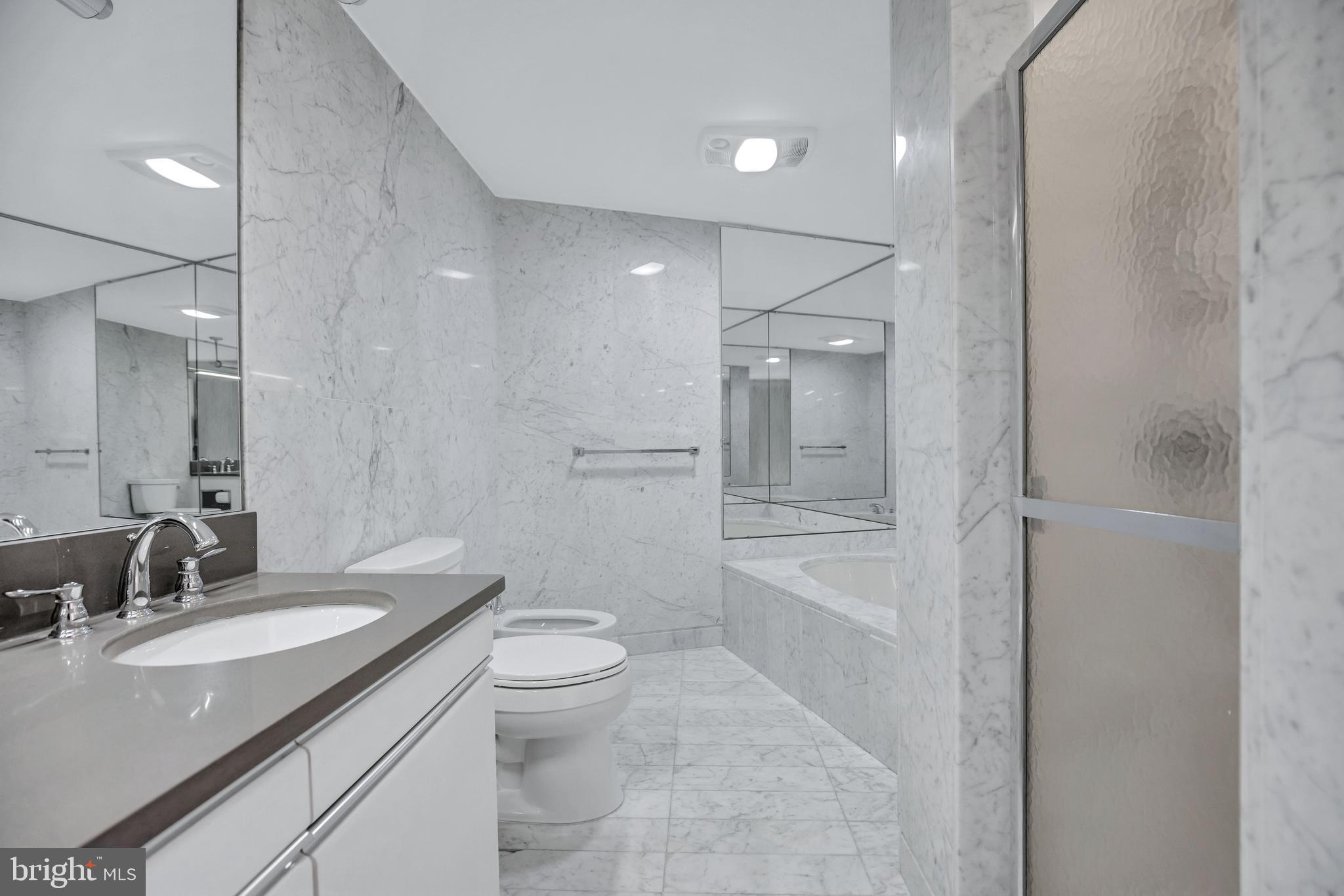 CRYSTAL GATEWAY - Residential