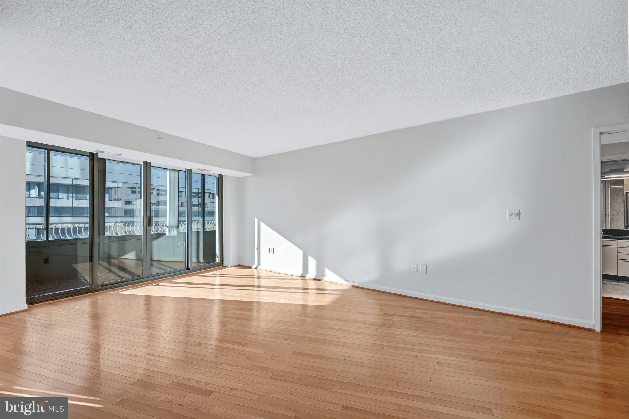 CRYSTAL GATEWAY - Residential