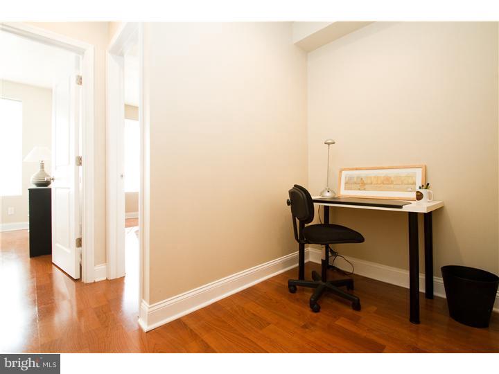 ART MUSEUM AREA - Residential Lease