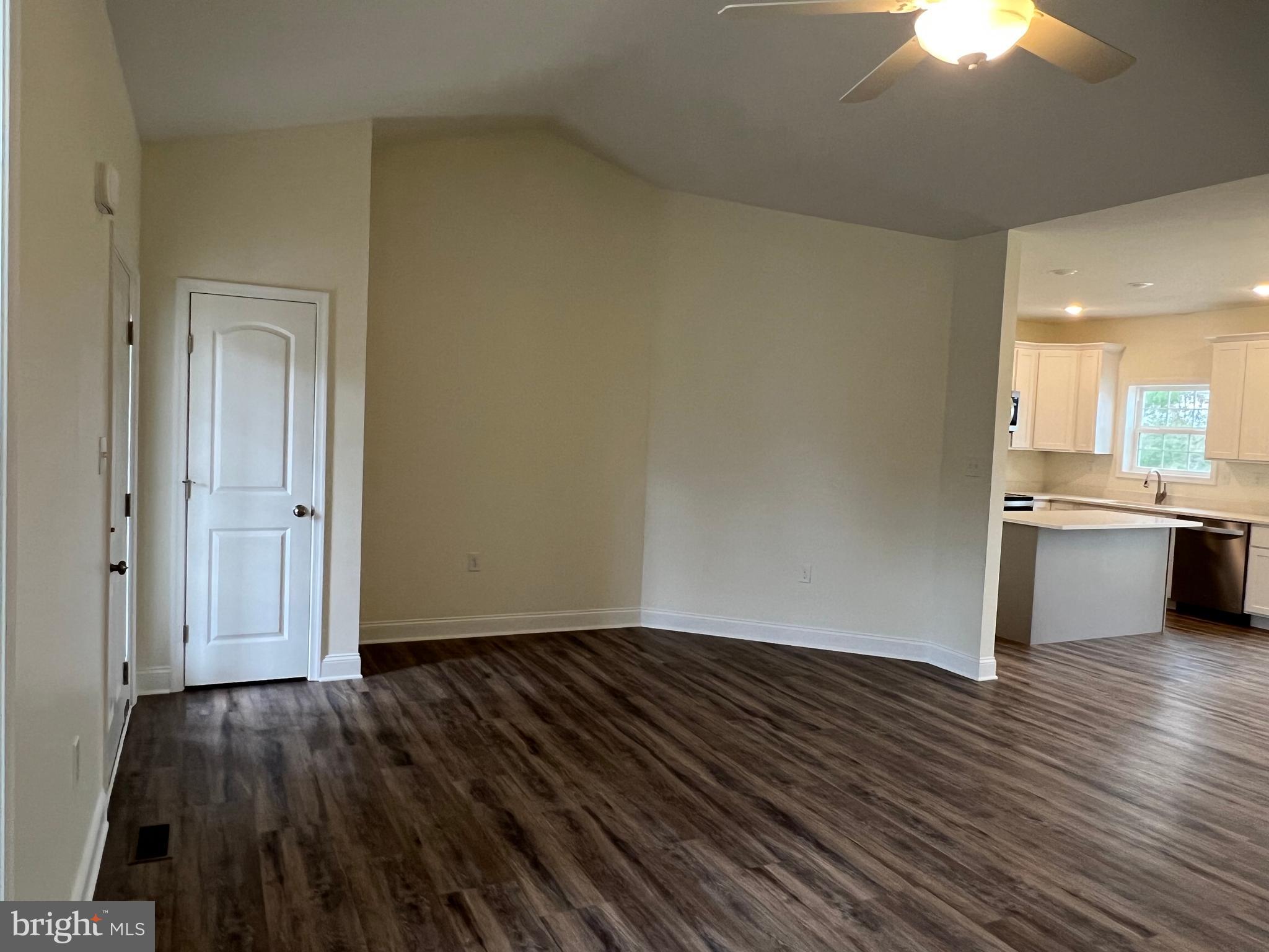 ORCHARD HILLS - Residential