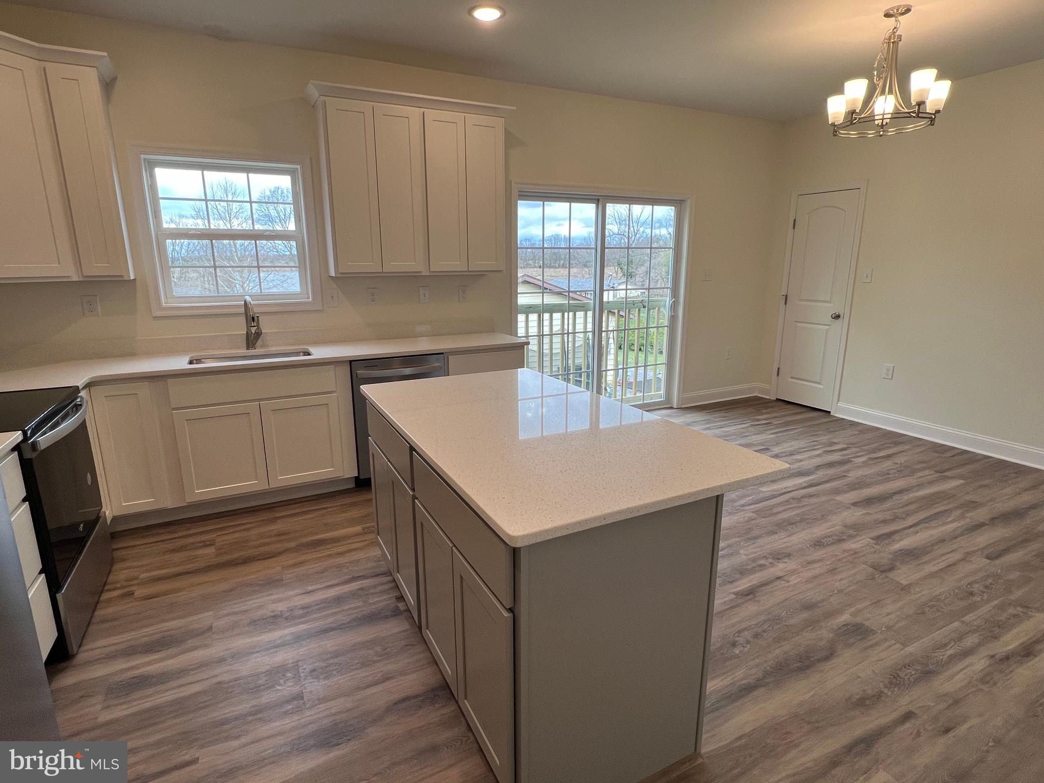 ORCHARD HILLS - Residential