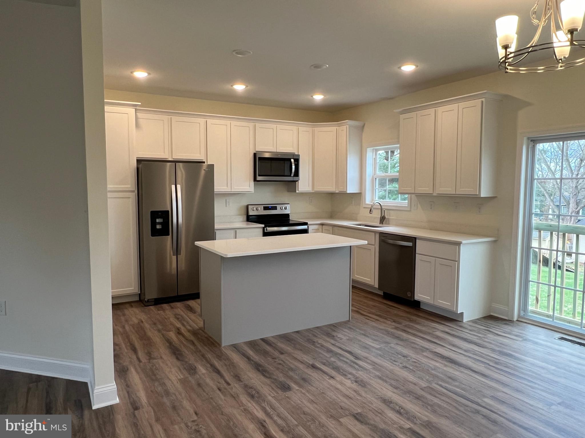 ORCHARD HILLS - Residential