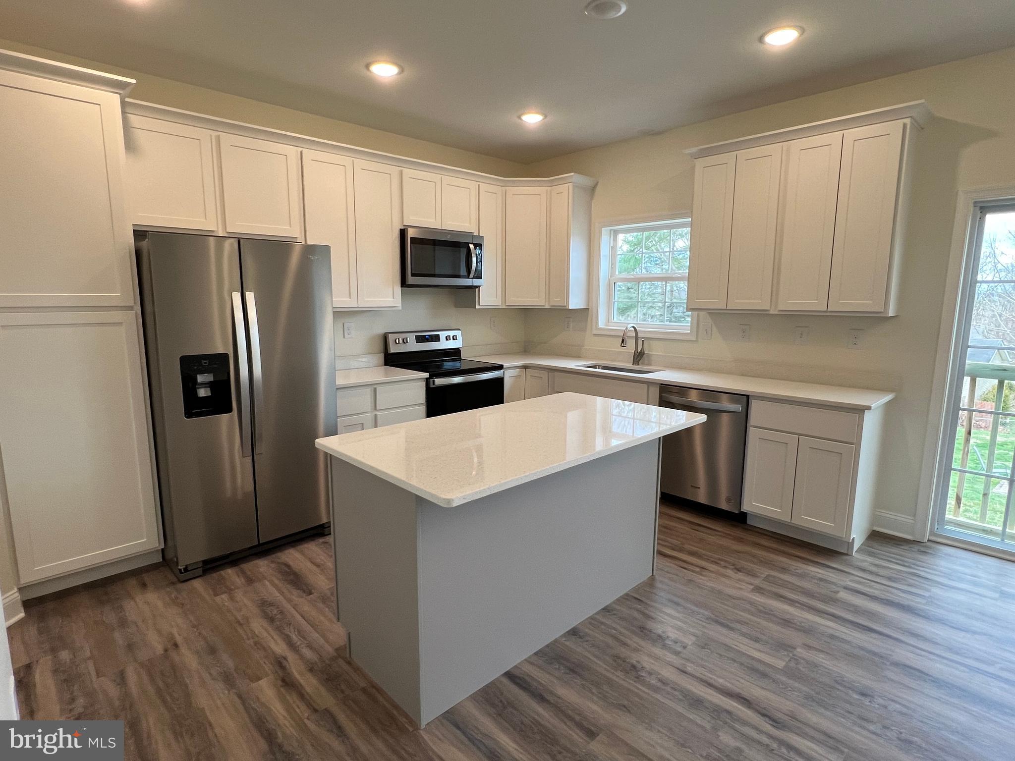 ORCHARD HILLS - Residential