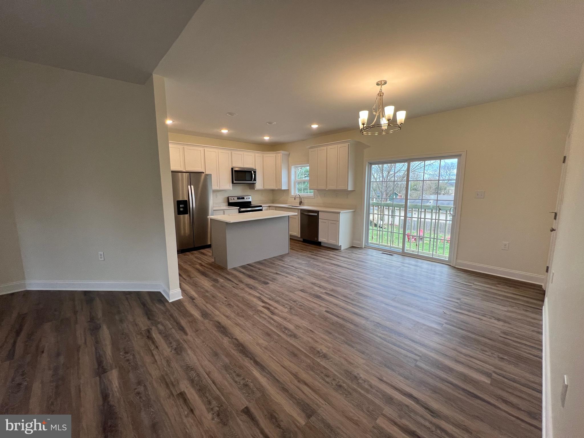 ORCHARD HILLS - Residential