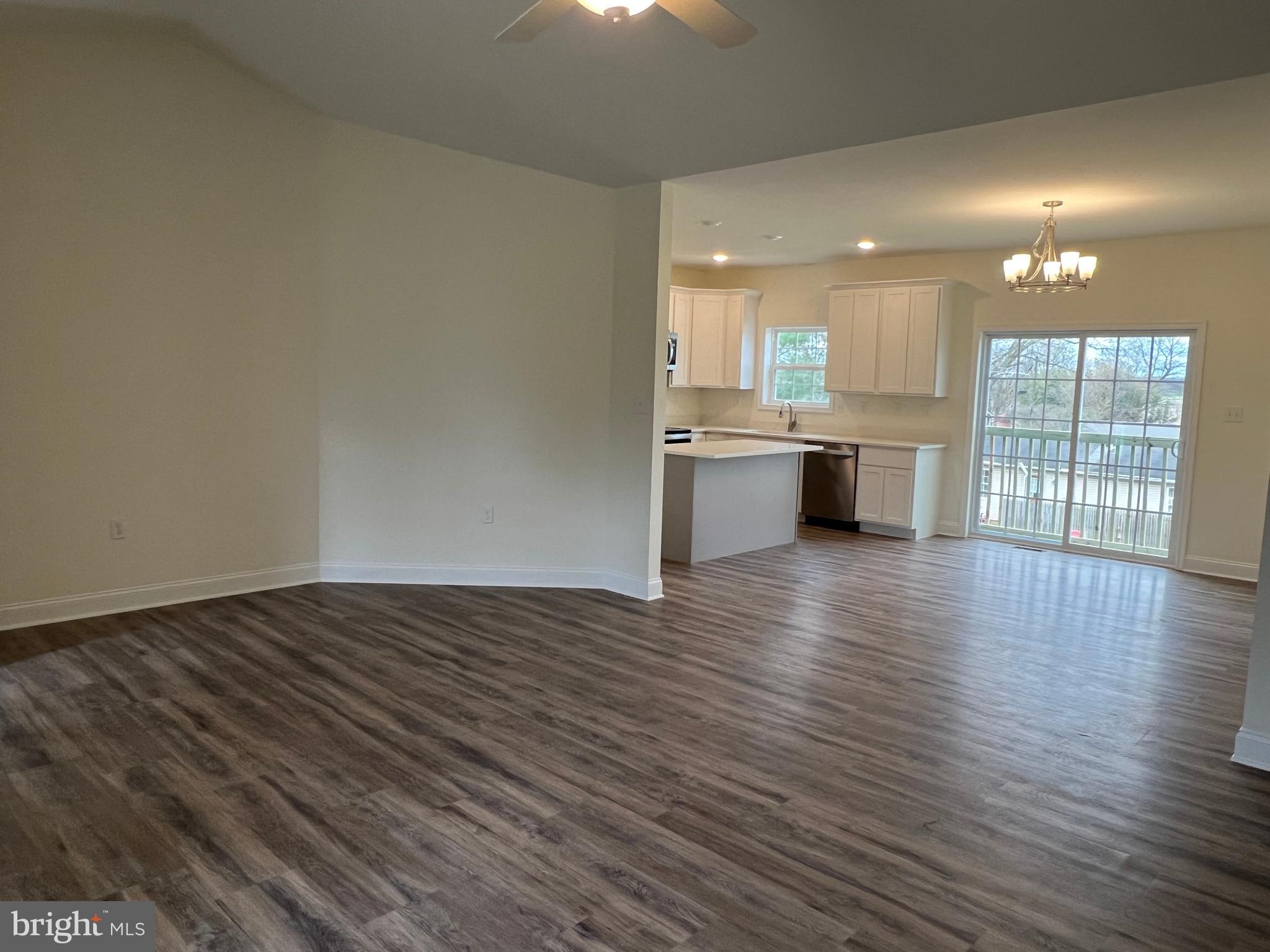 ORCHARD HILLS - Residential