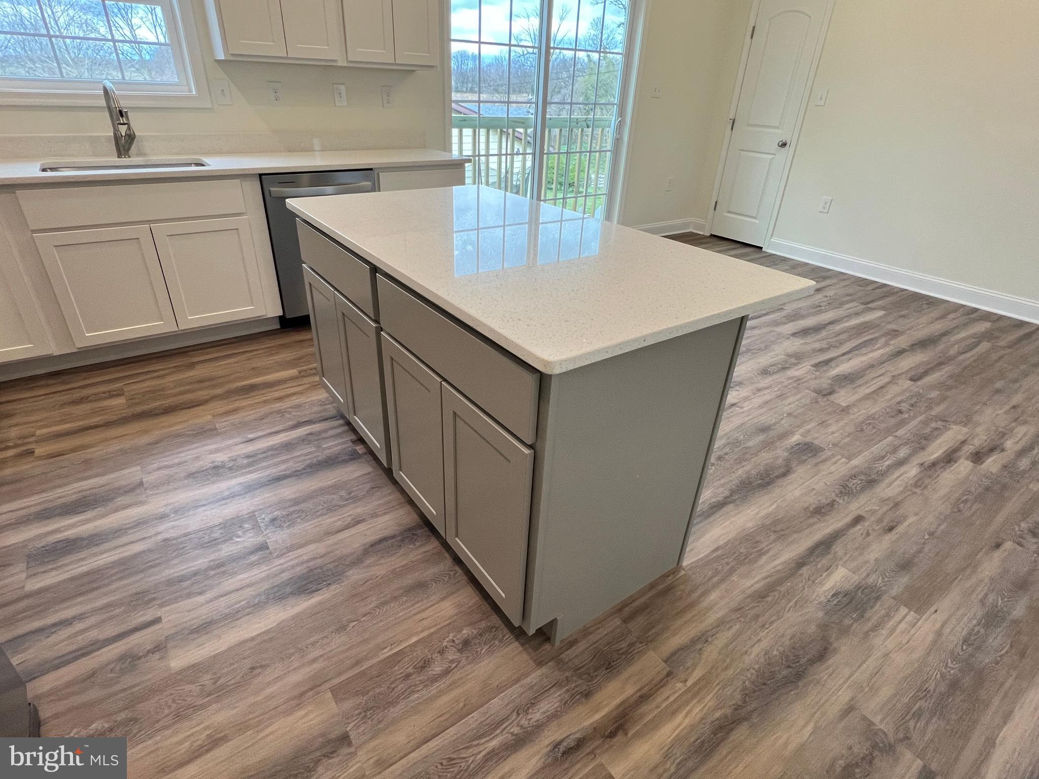 ORCHARD HILLS - Residential