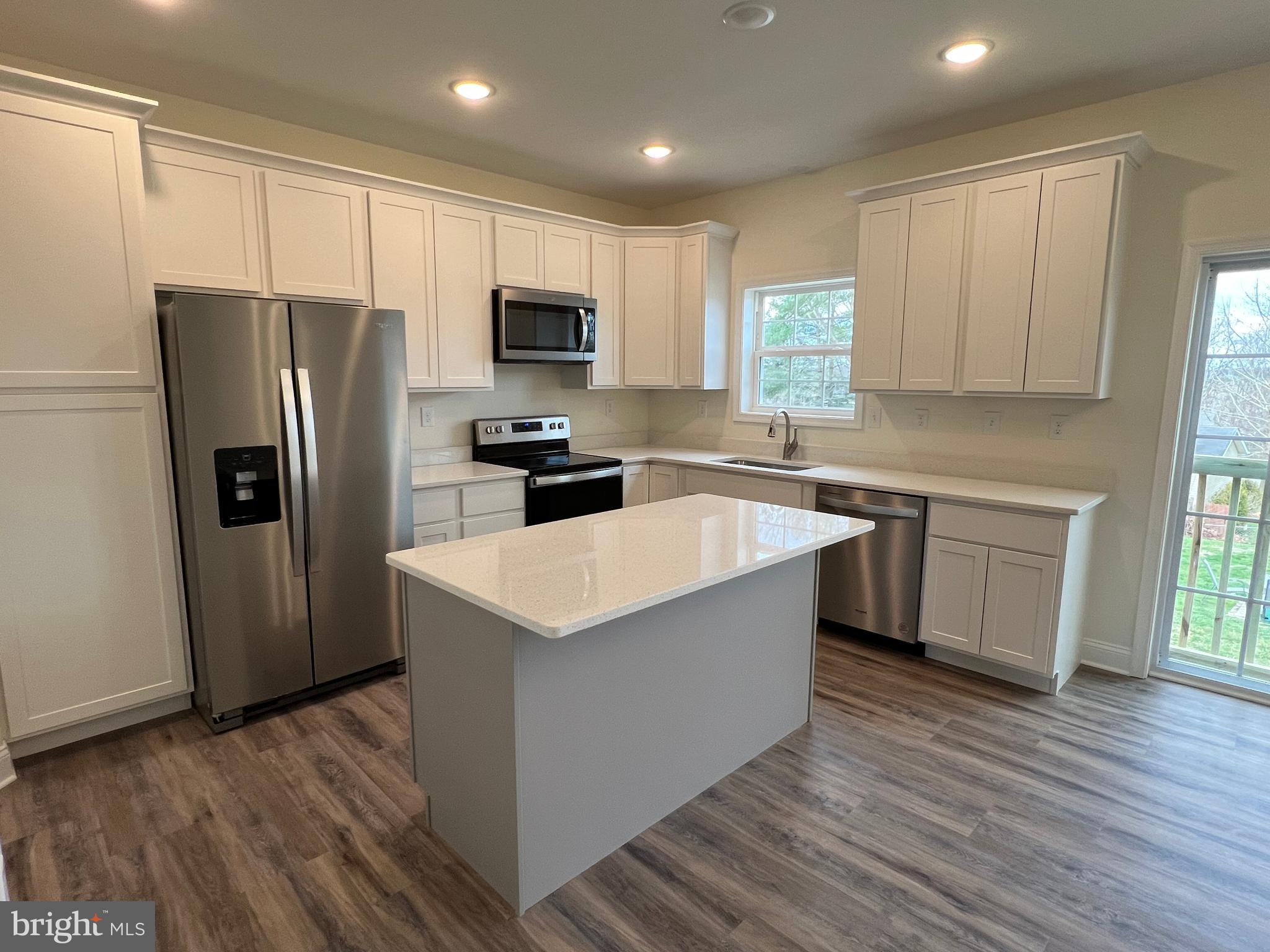 ORCHARD HILLS - Residential