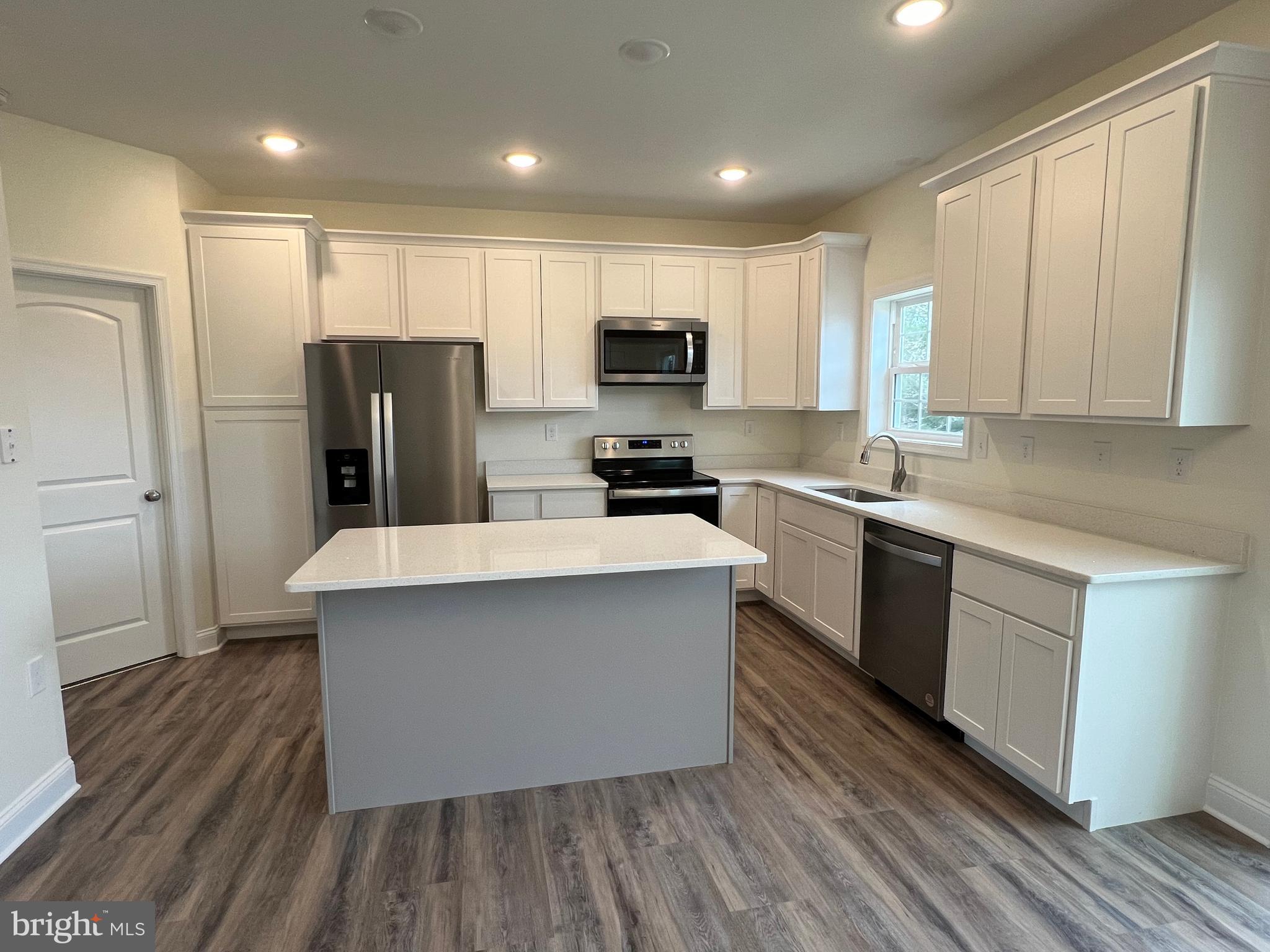 ORCHARD HILLS - Residential