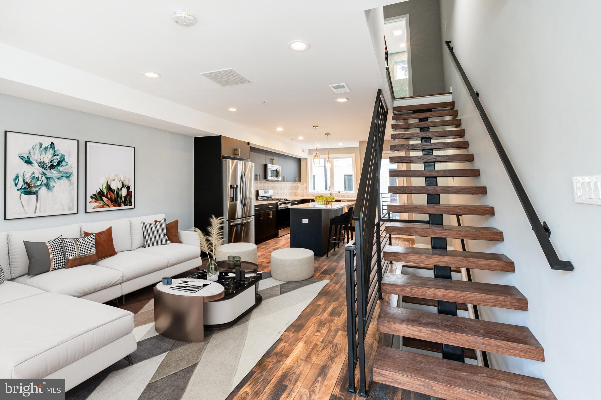 815 PERKIOMEN STREET 17