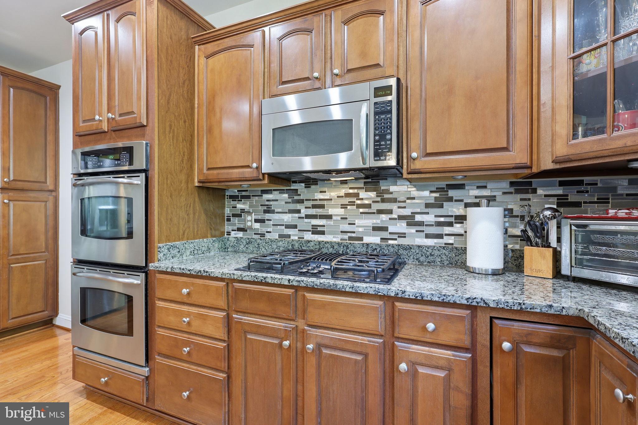 ESTATES AT LEE'S PARKE - Residential