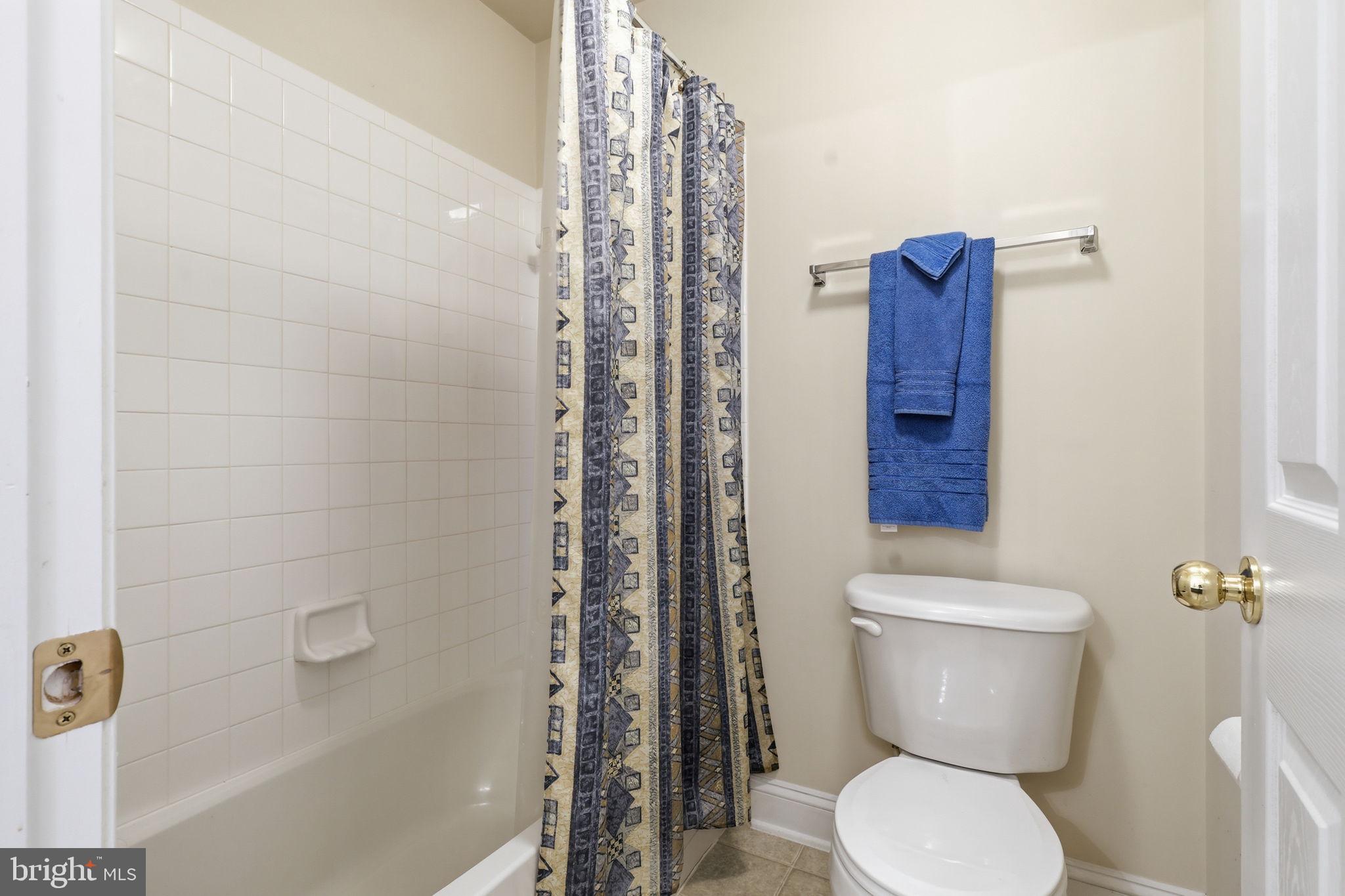 ESTATES AT LEE'S PARKE - Residential