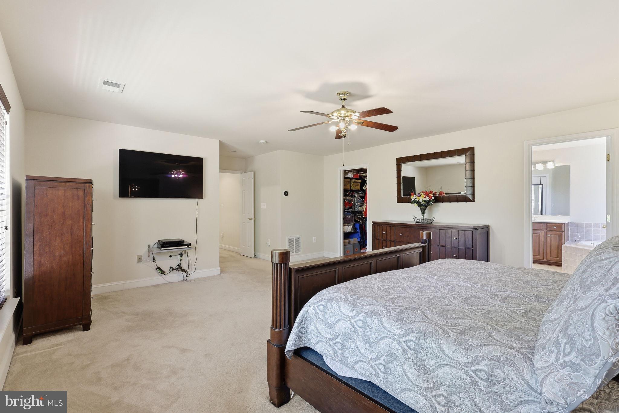 ESTATES AT LEE'S PARKE - Residential