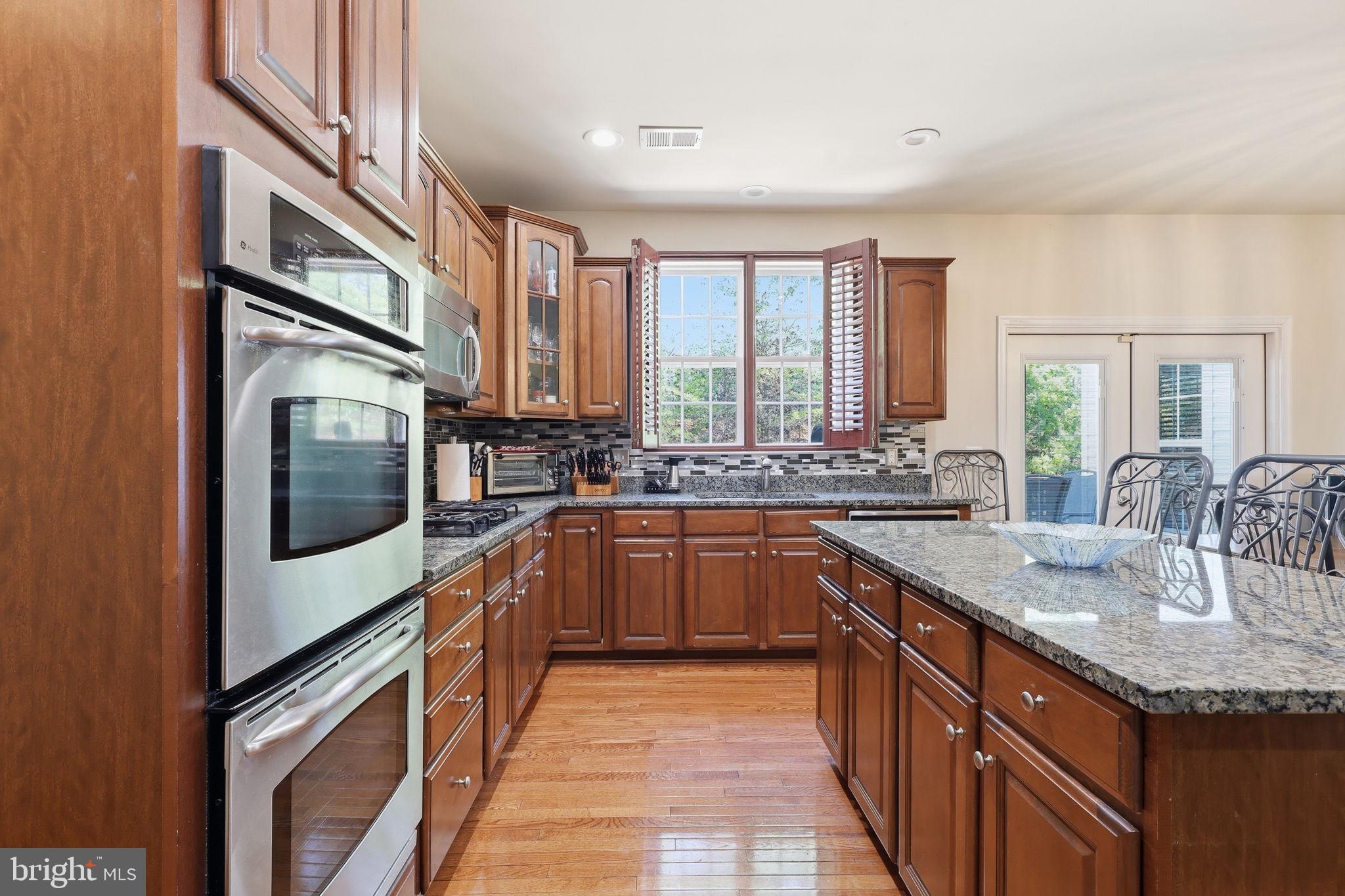 ESTATES AT LEE'S PARKE - Residential