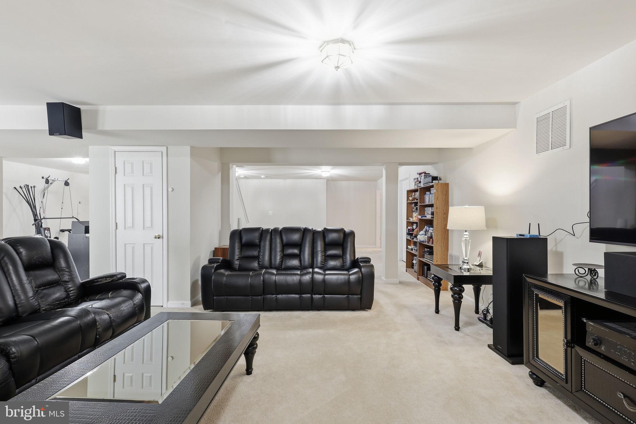ESTATES AT LEE'S PARKE - Residential