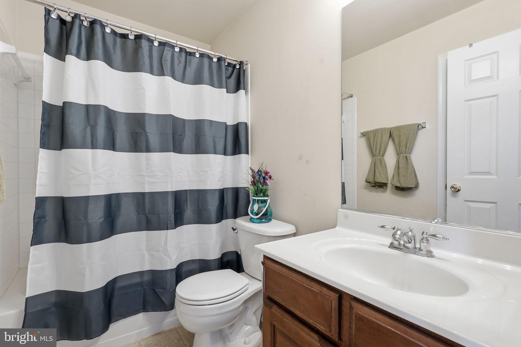ESTATES AT LEE'S PARKE - Residential