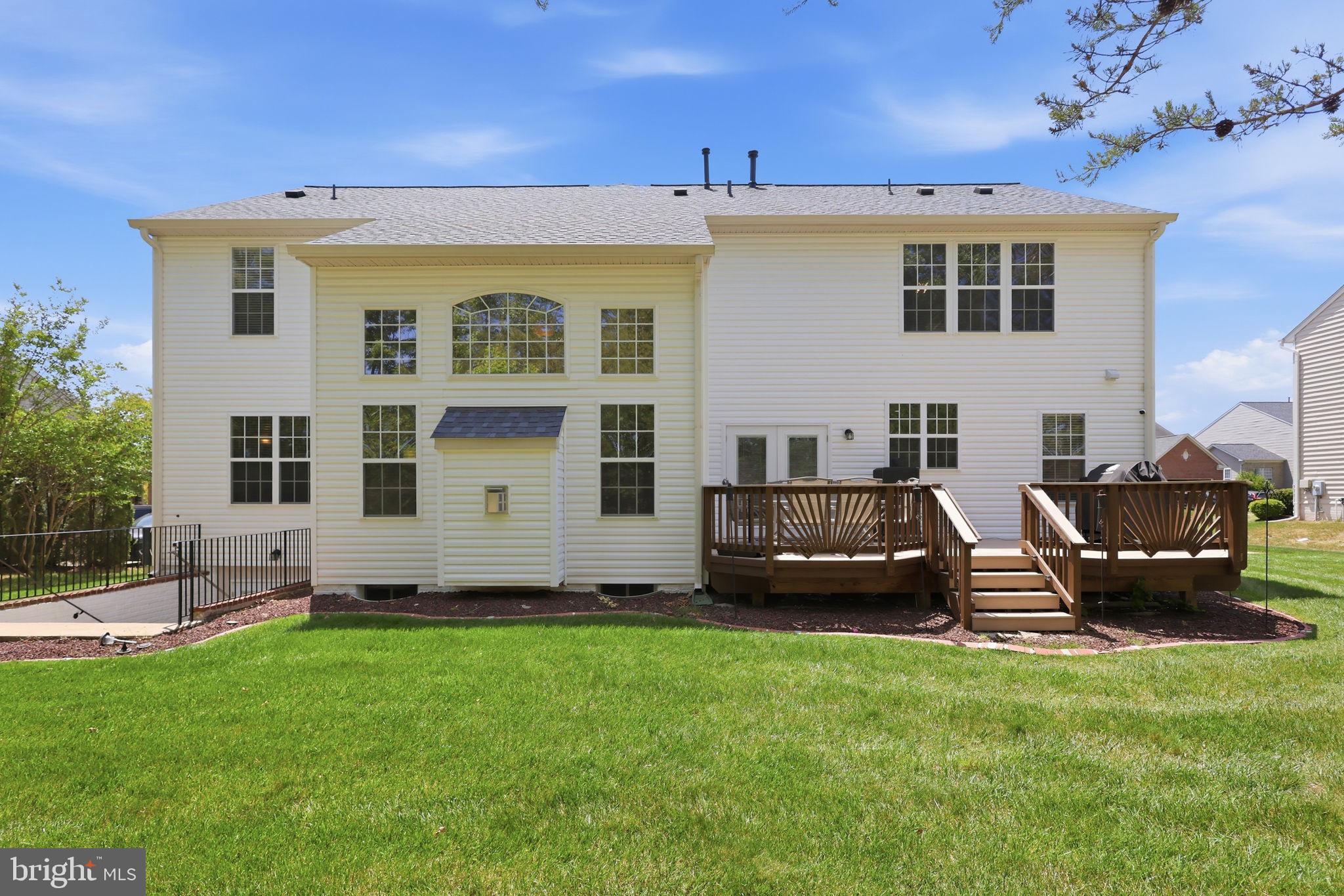 ESTATES AT LEE'S PARKE - Residential