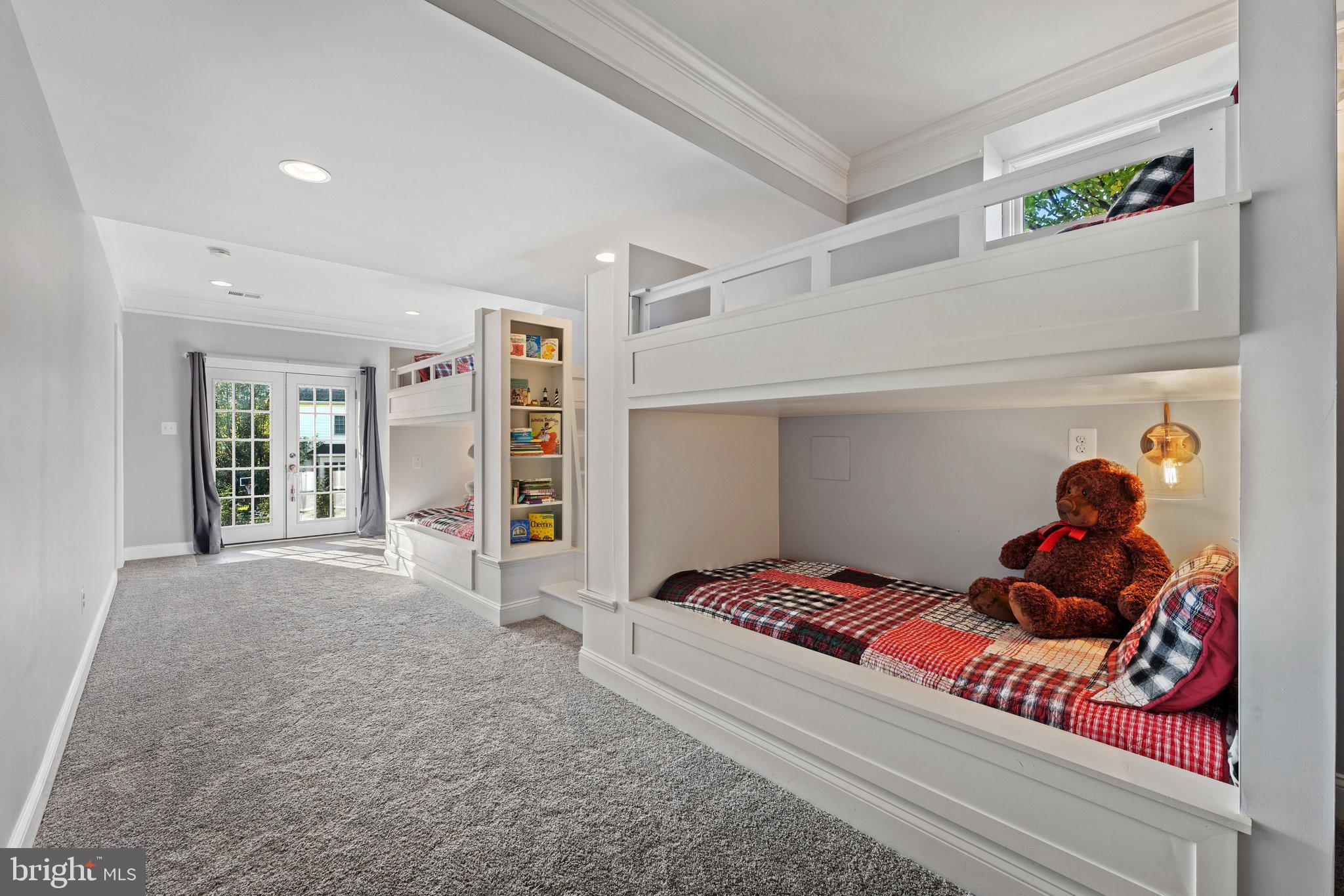 LAKE MANASSAS - Residential