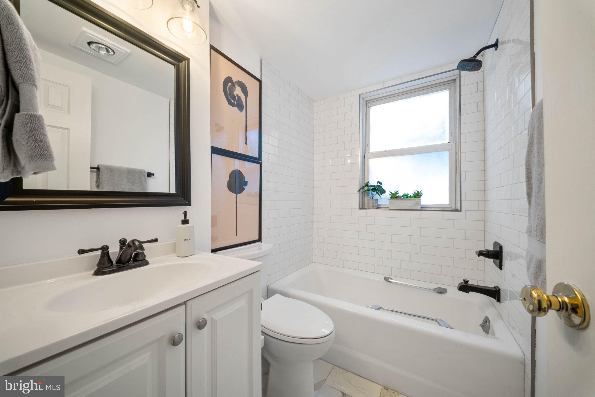 ROCK CREEK PALISADES - Residential