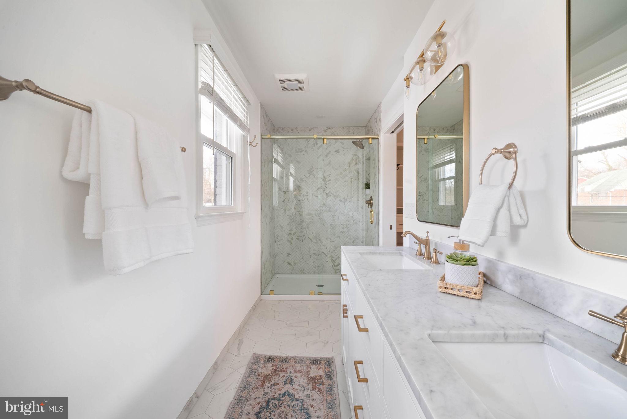 ROCK CREEK PALISADES - Residential