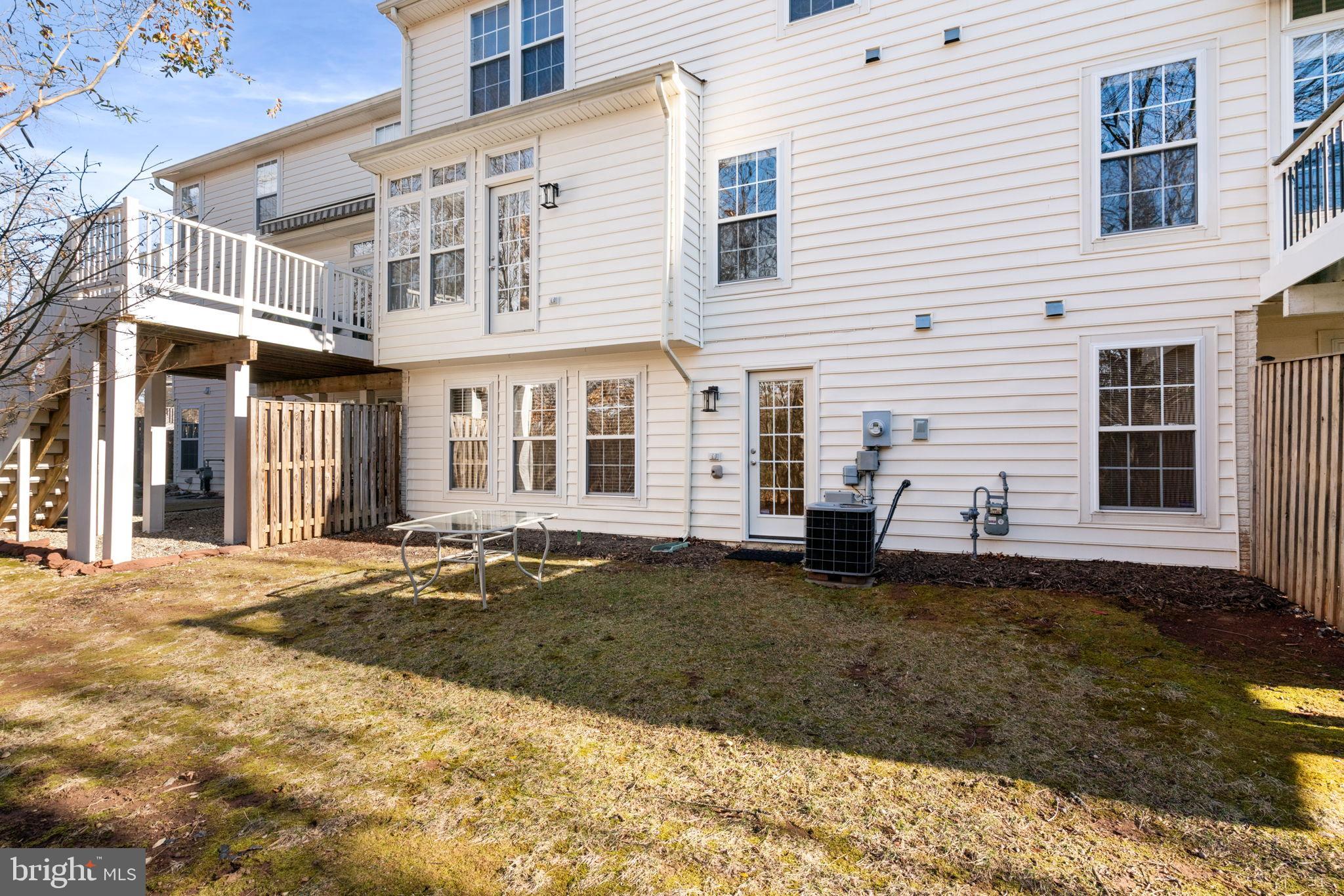 ASHBURN VILLAGE - Residential