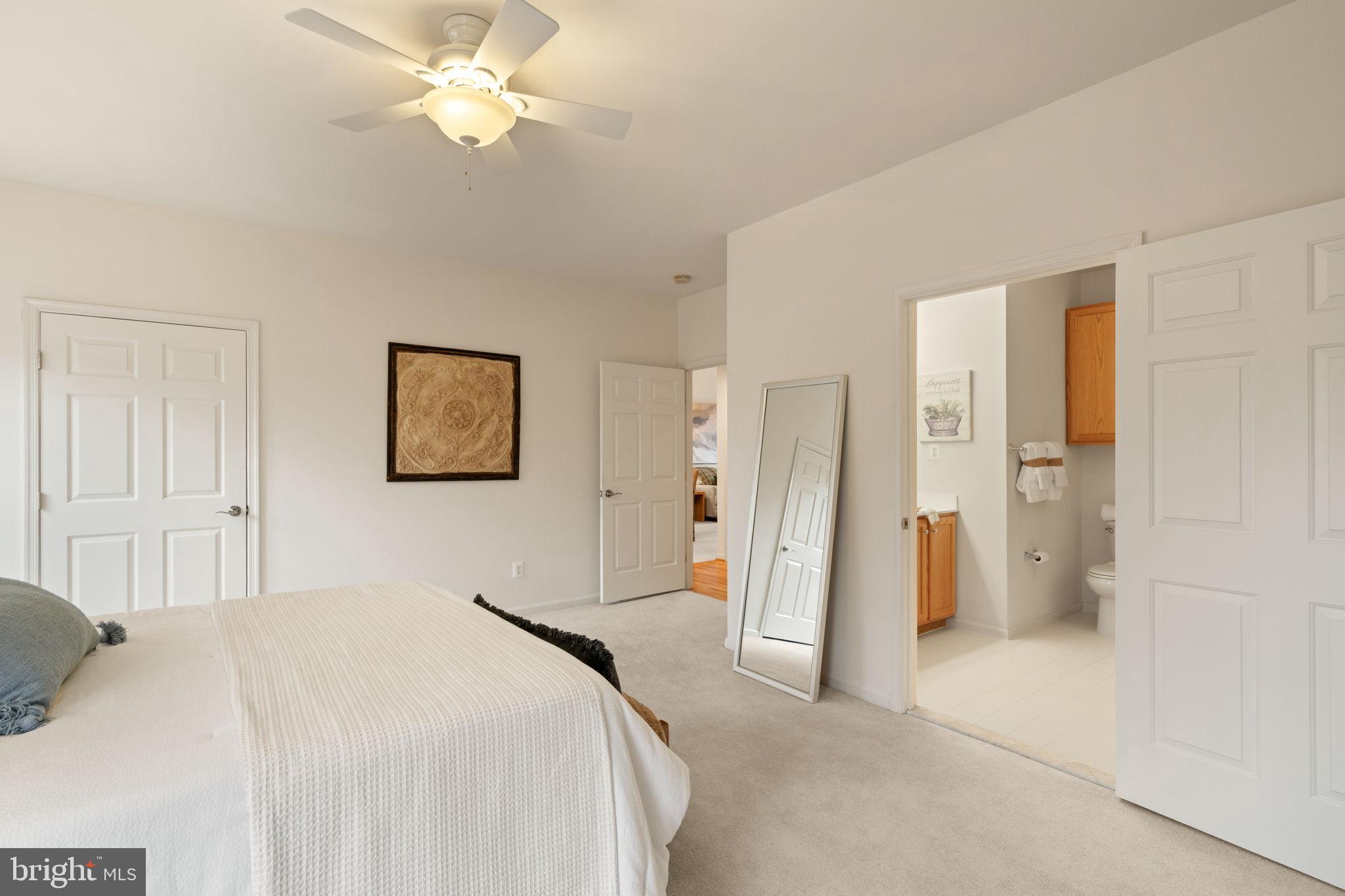 ASHBURN VILLAGE - Residential