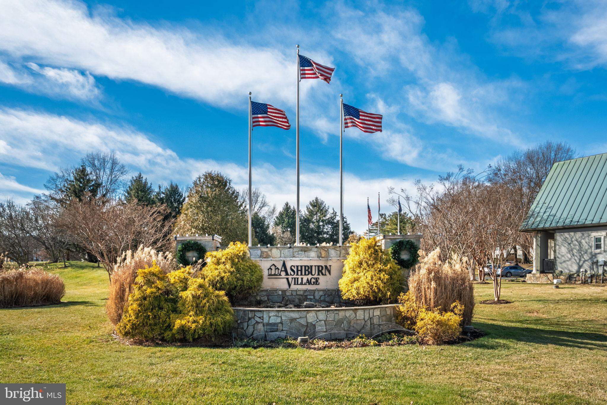 ASHBURN VILLAGE - Residential