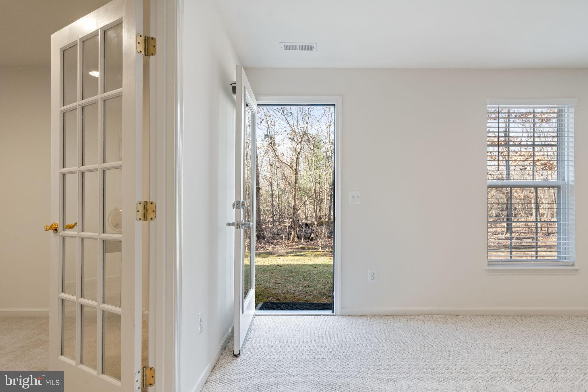 ASHBURN VILLAGE - Residential