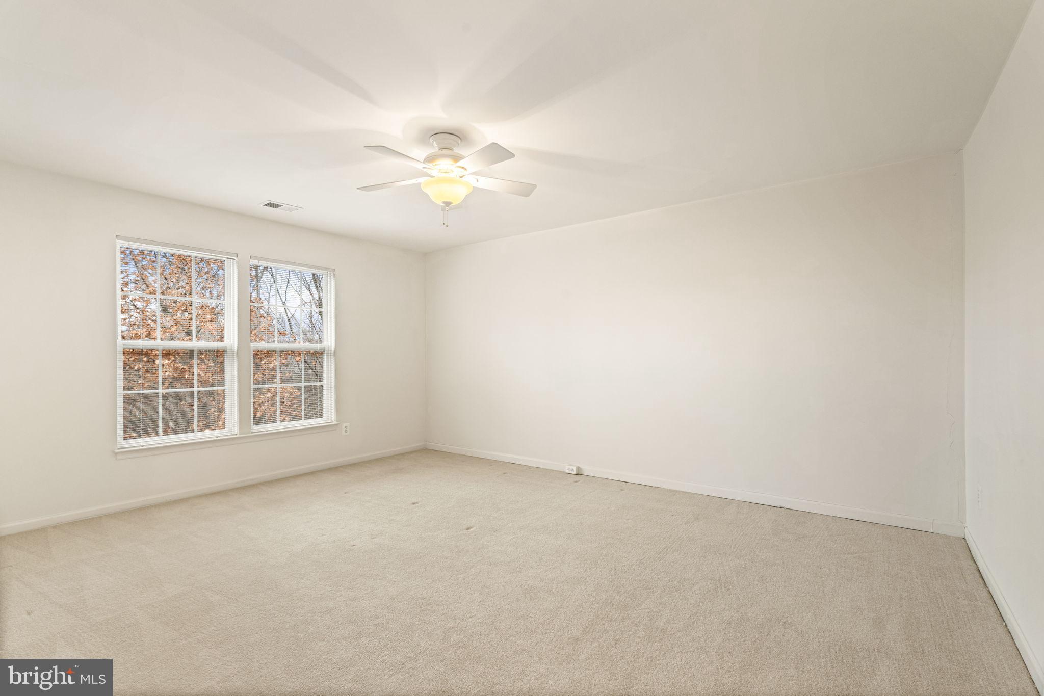 ASHBURN VILLAGE - Residential