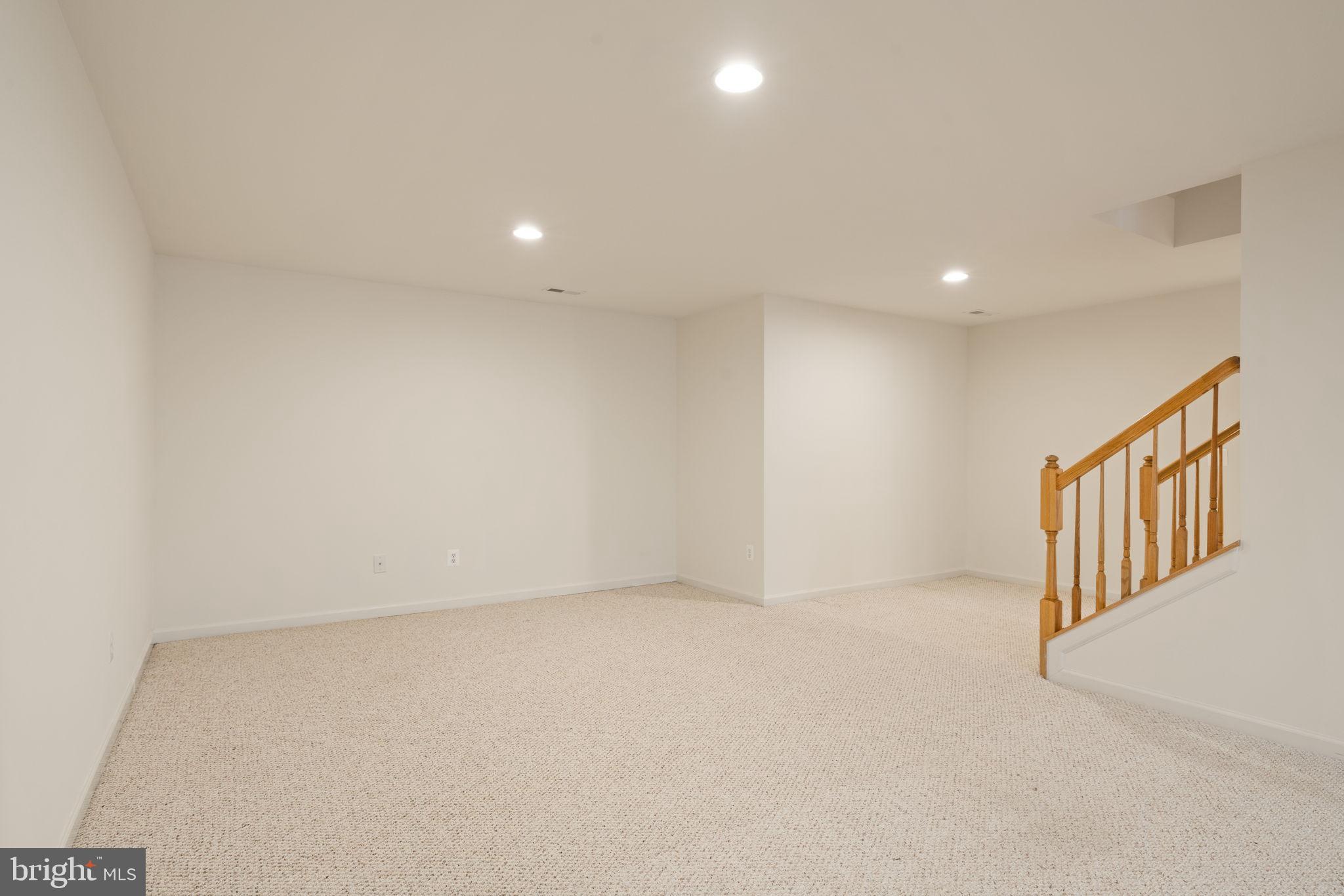 ASHBURN VILLAGE - Residential