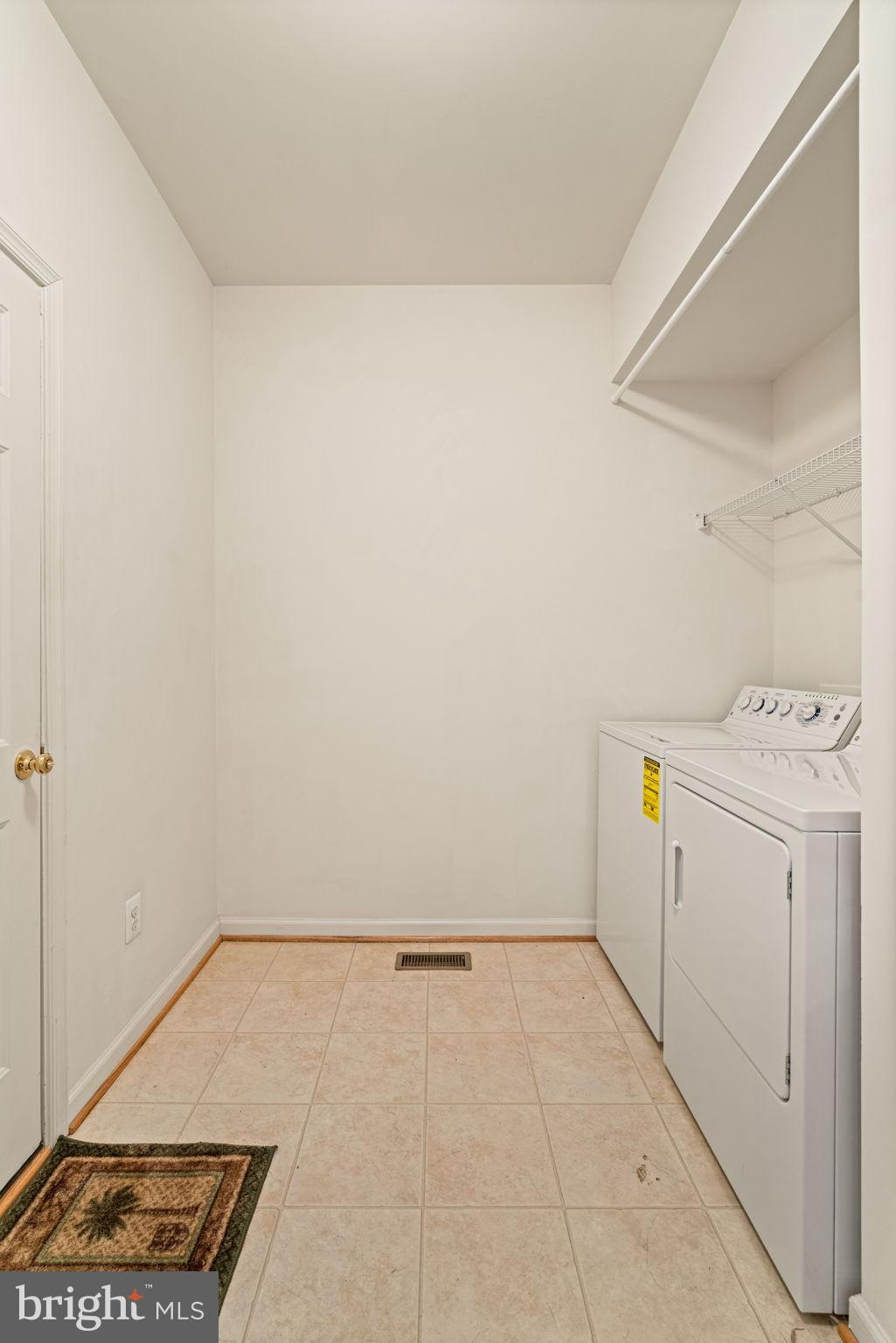 ASHBURN VILLAGE - Residential