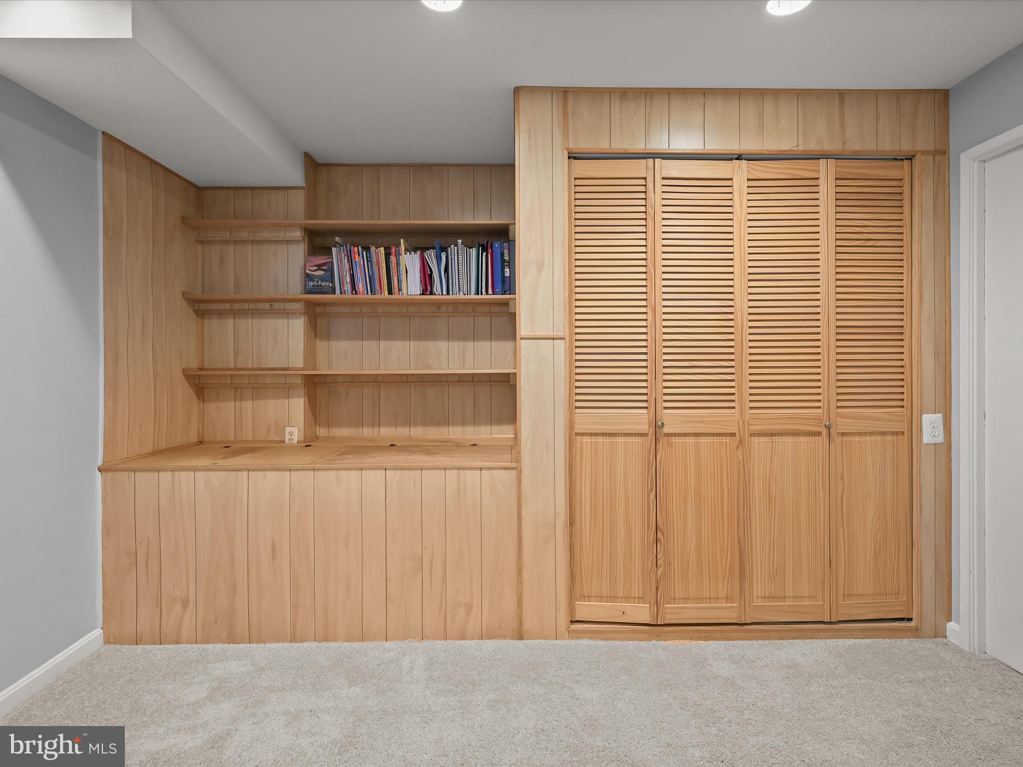 VILLAGE OF LONG REACH - Residential