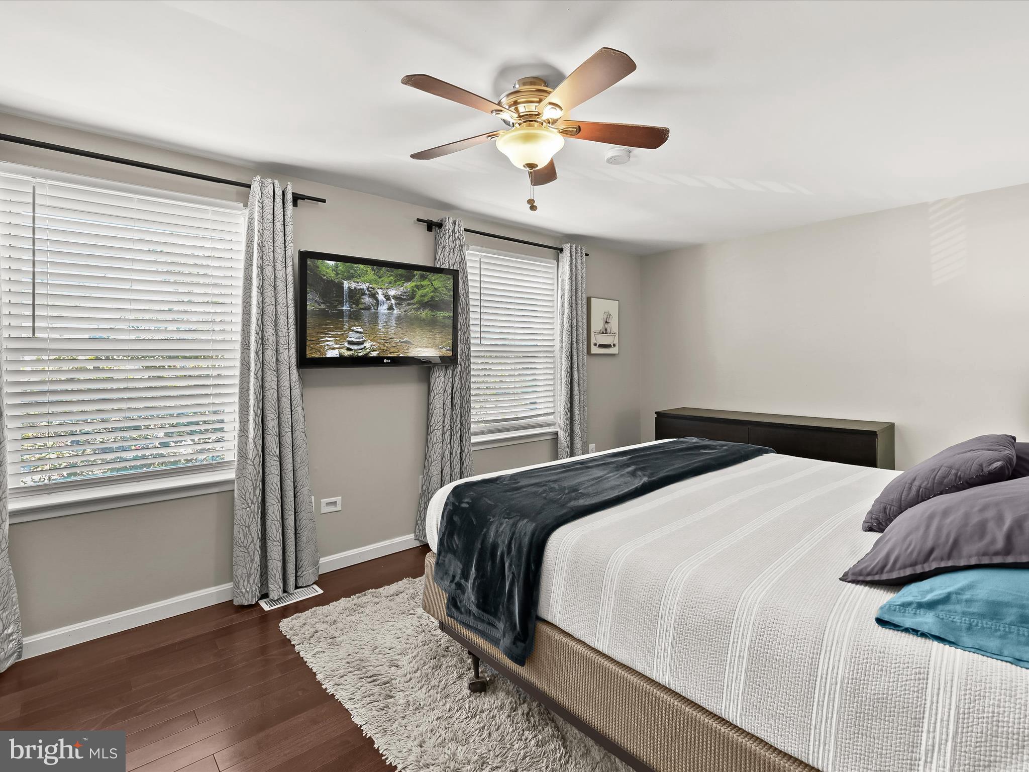 VILLAGE OF LONG REACH - Residential