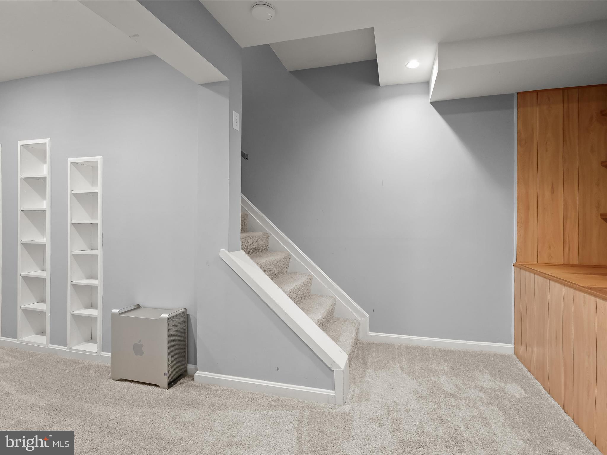 VILLAGE OF LONG REACH - Residential