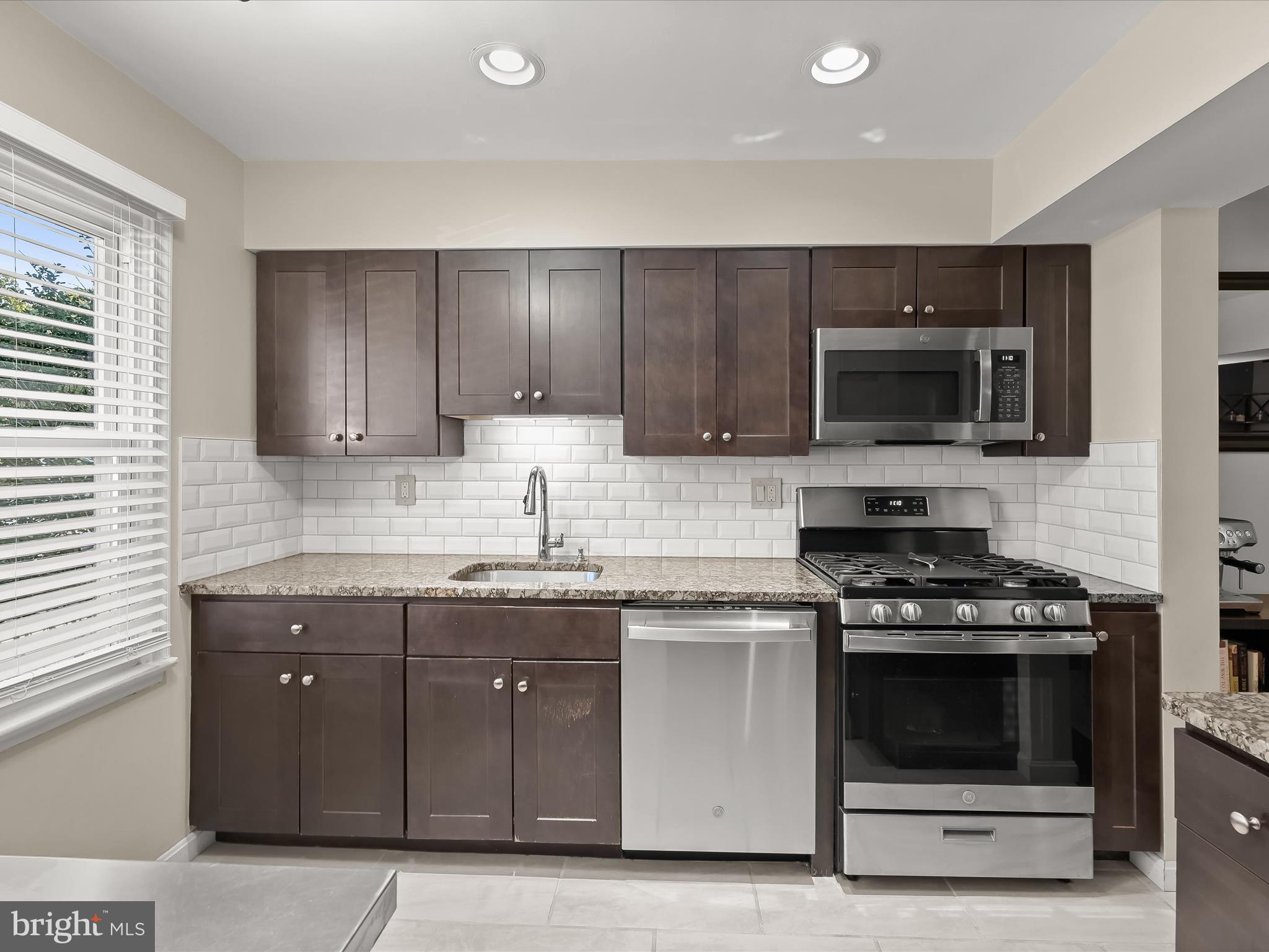 VILLAGE OF LONG REACH - Residential