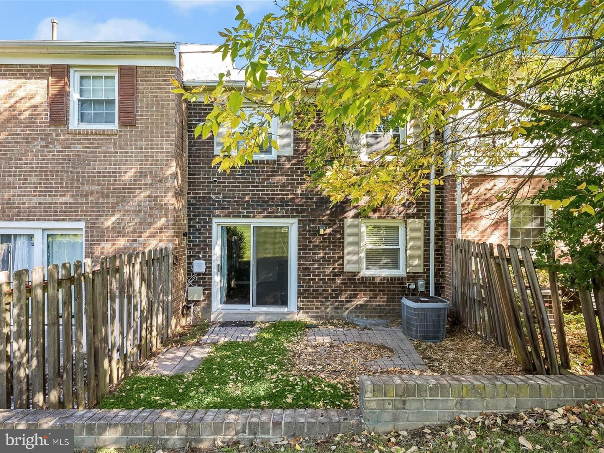 VILLAGE OF LONG REACH - Residential