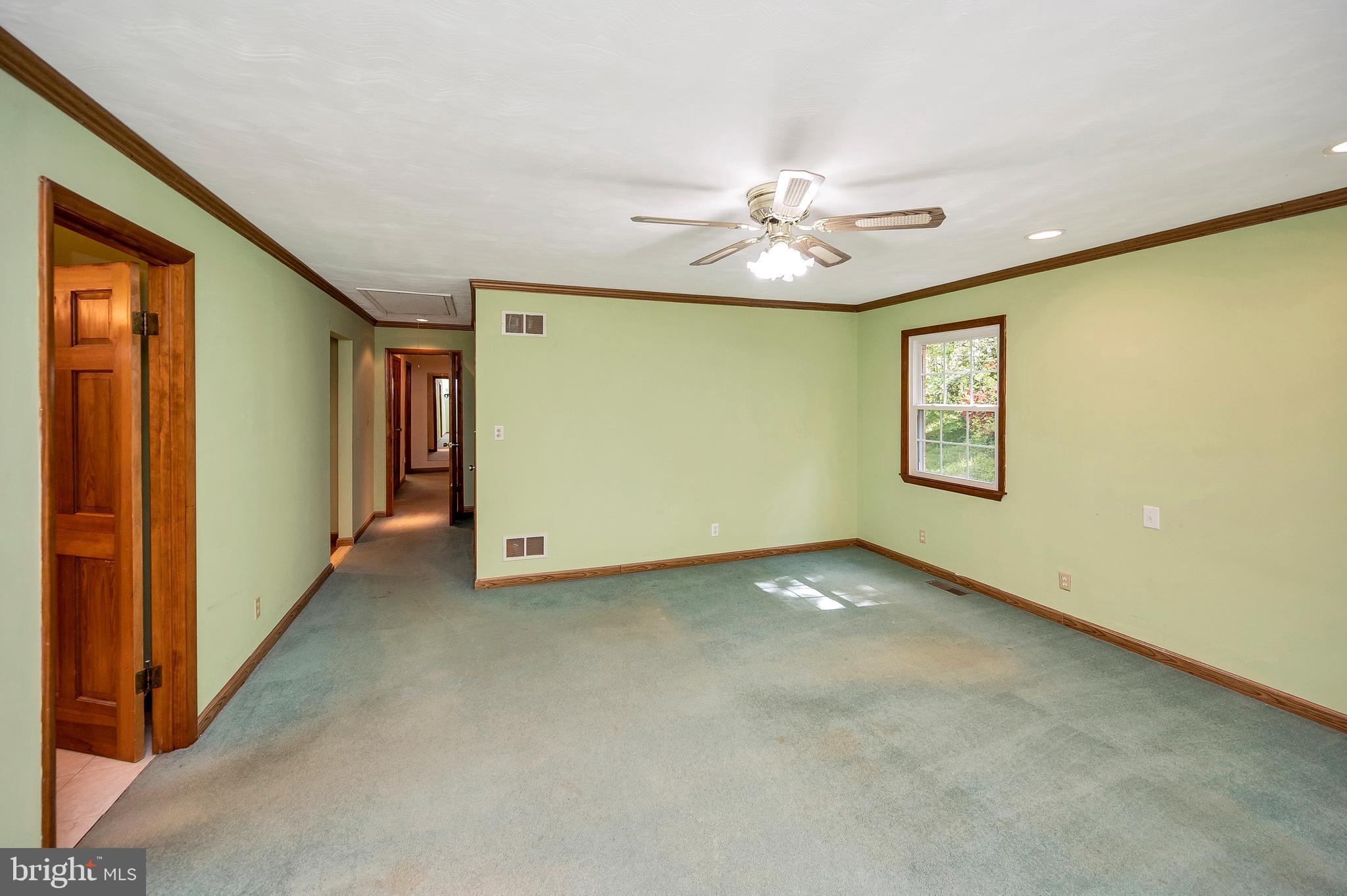 COUNTRY CLUB OVERLOOK - Residential