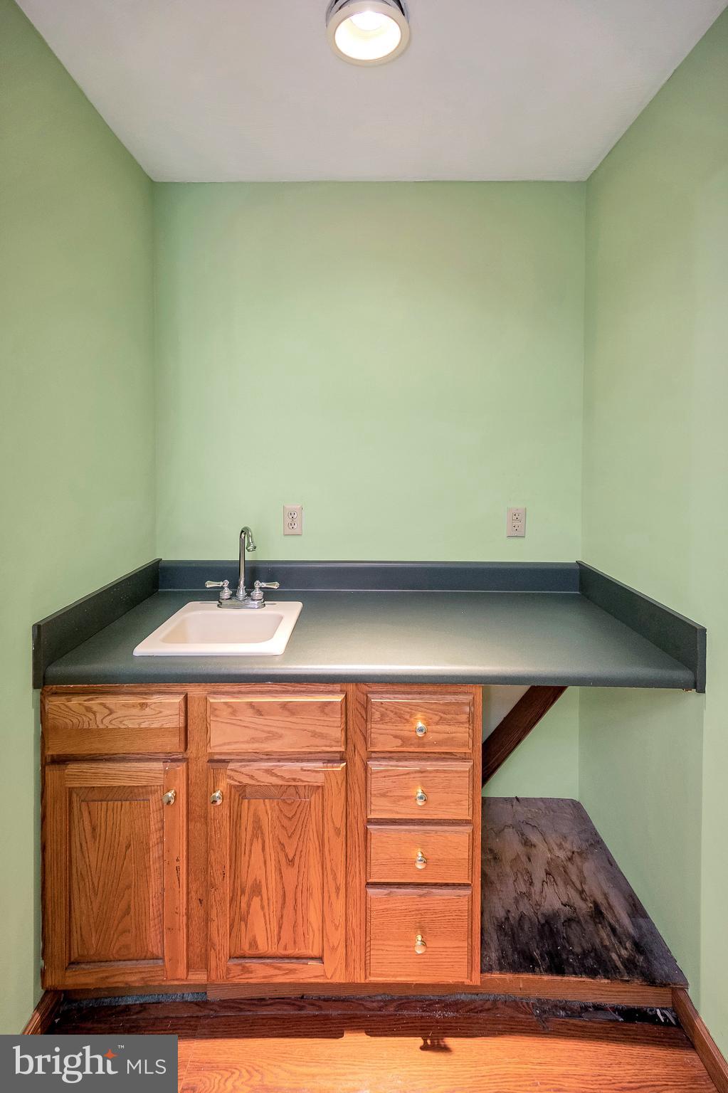 COUNTRY CLUB OVERLOOK - Residential