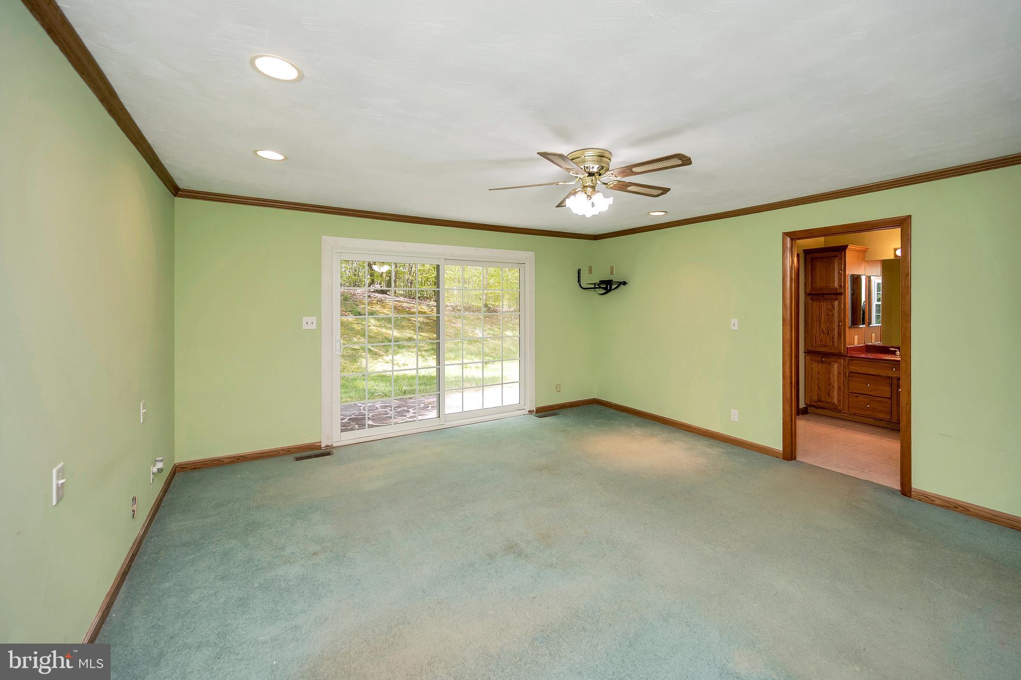 COUNTRY CLUB OVERLOOK - Residential