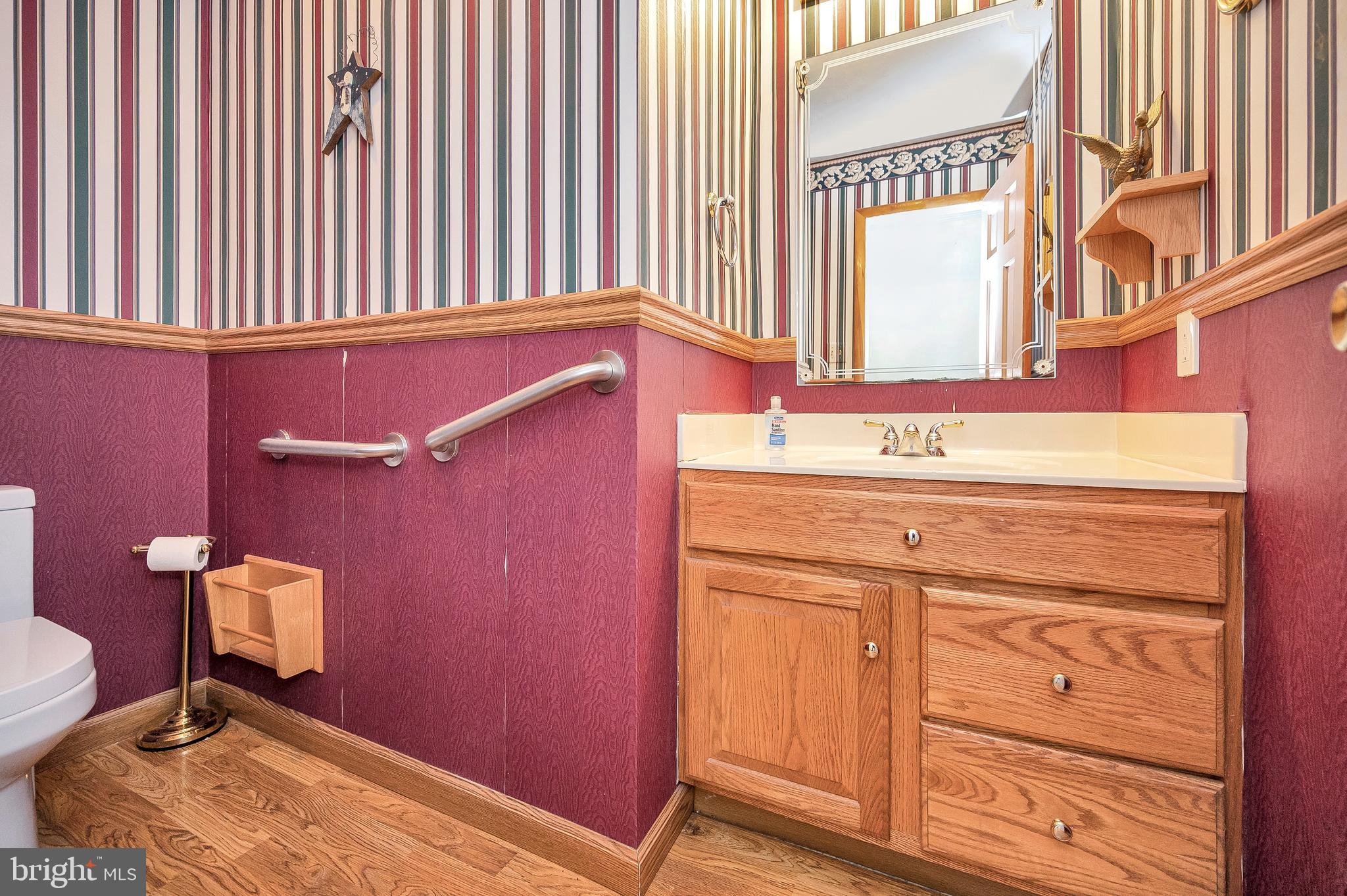 COUNTRY CLUB OVERLOOK - Residential