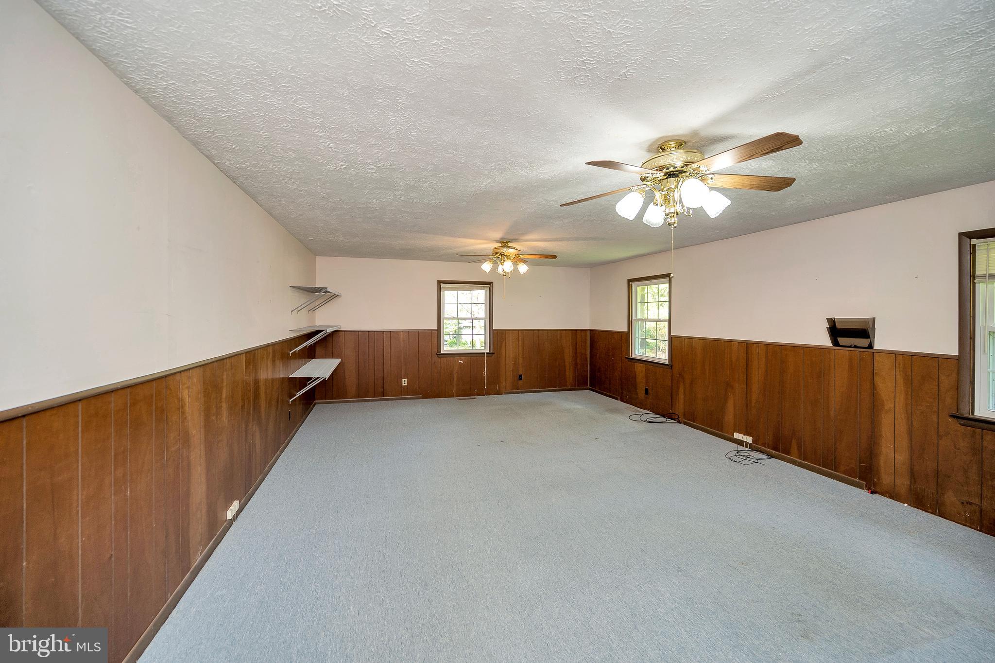 COUNTRY CLUB OVERLOOK - Residential