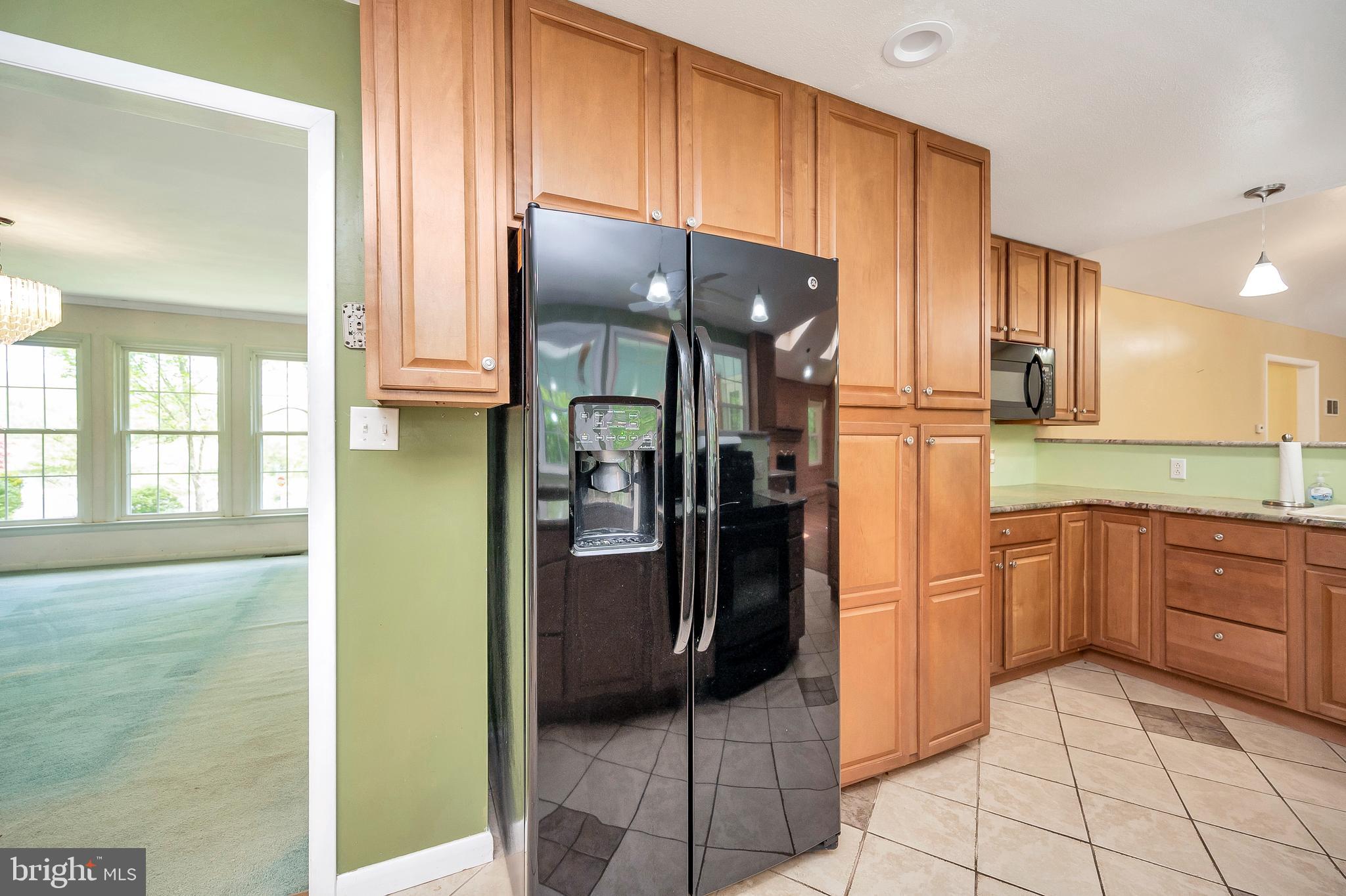 COUNTRY CLUB OVERLOOK - Residential