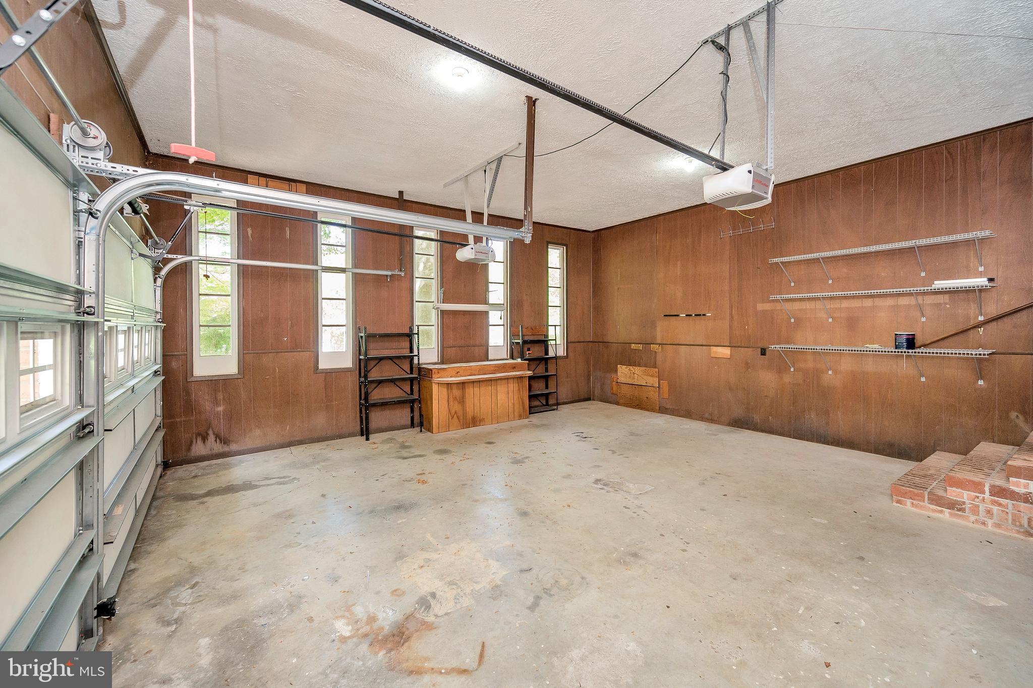 COUNTRY CLUB OVERLOOK - Residential