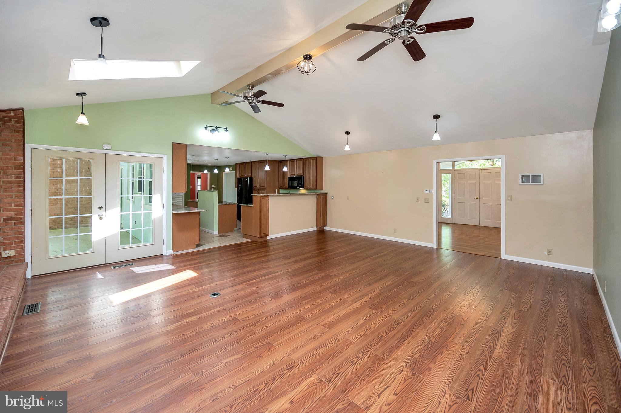 COUNTRY CLUB OVERLOOK - Residential